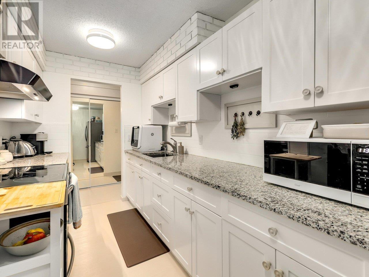 111 910 Fifth Avenue, New Westminster, British Columbia  V3M 1Y2 - Photo 12 - R2824967