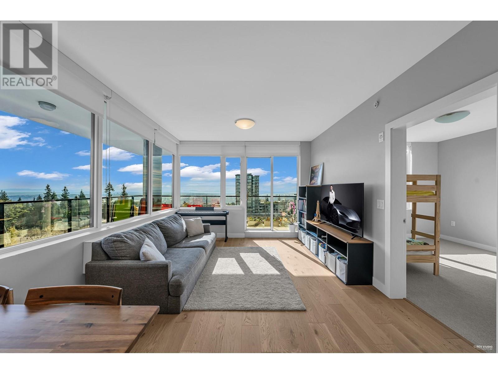 1104 8761 UNIVERSITY CRESCENT, burnaby, British Columbia