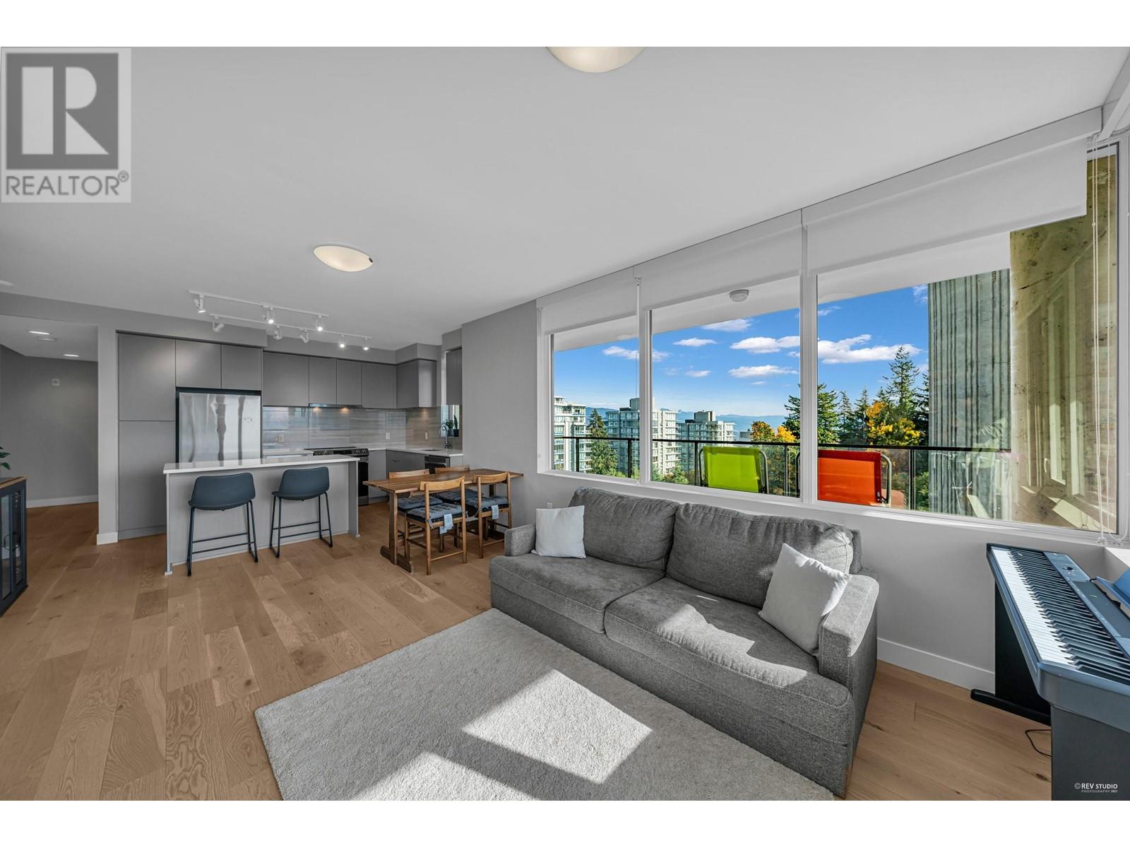 1104 8761 University Crescent, Burnaby, British Columbia  V5A 4Y8 - Photo 3 - R2825018