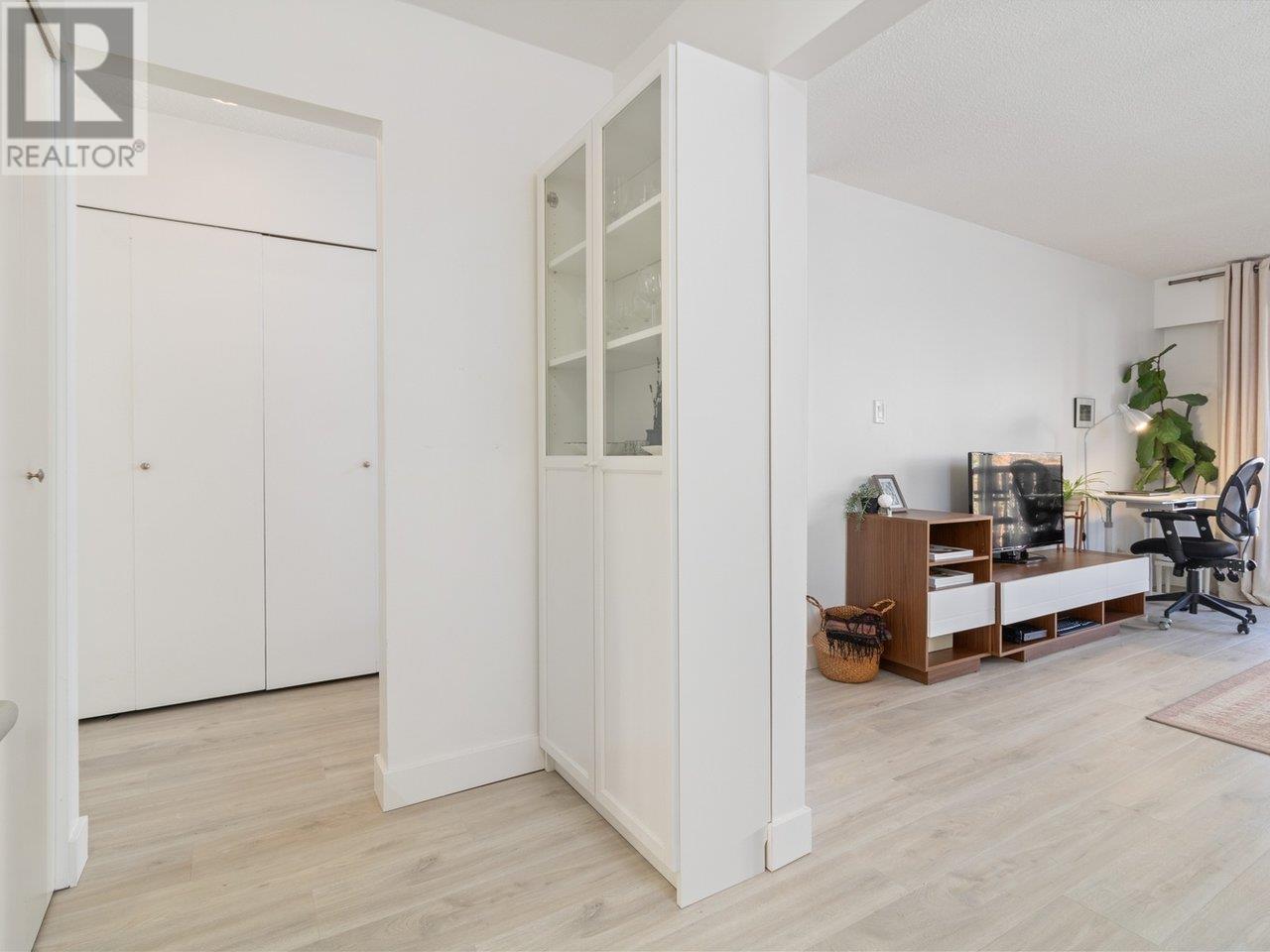 301 236 W 2nd Street, North Vancouver, British Columbia  V7M 1C6 - Photo 10 - R2825020