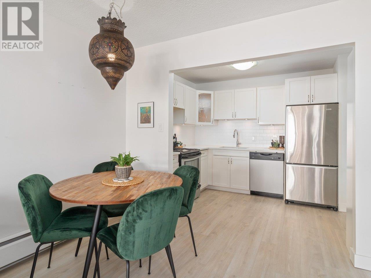 301 236 W 2nd Street, North Vancouver, British Columbia  V7M 1C6 - Photo 6 - R2825020