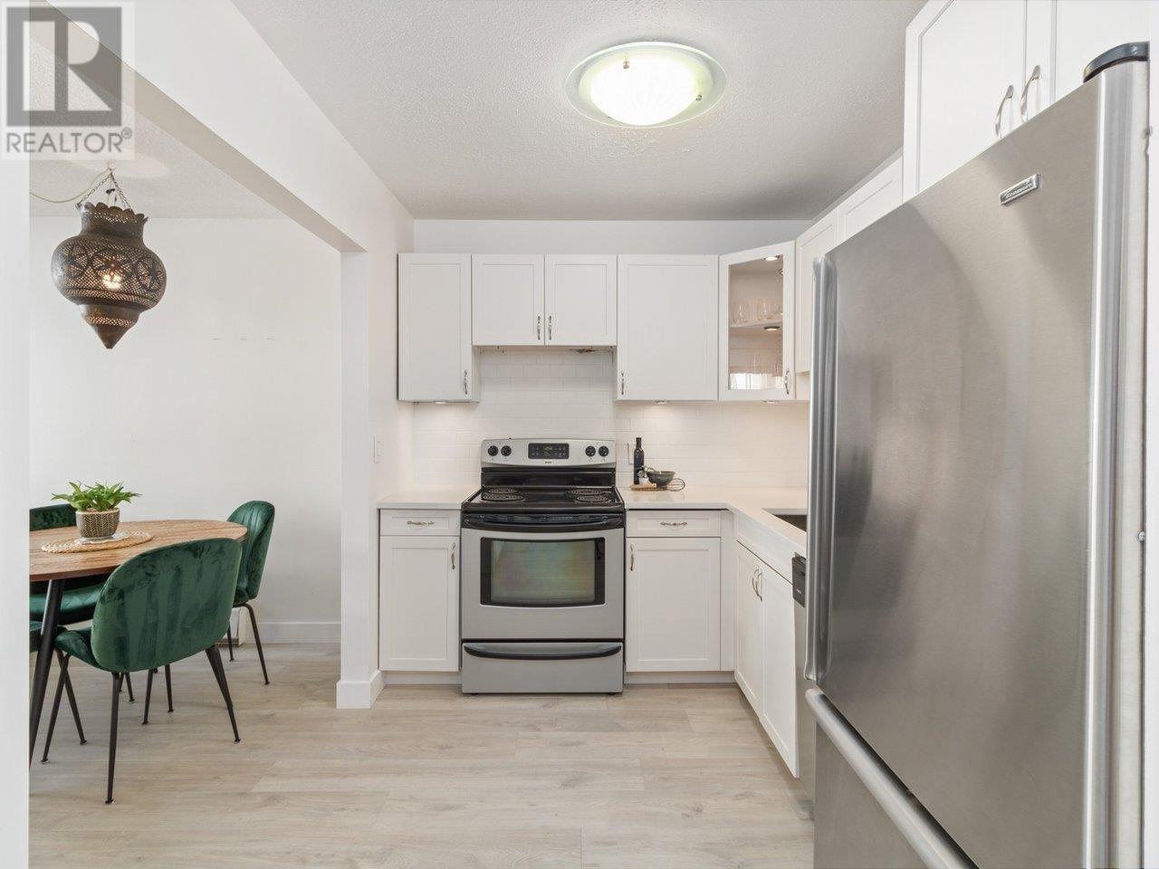 301 236 W 2nd Street, North Vancouver, British Columbia  V7M 1C6 - Photo 8 - R2825020