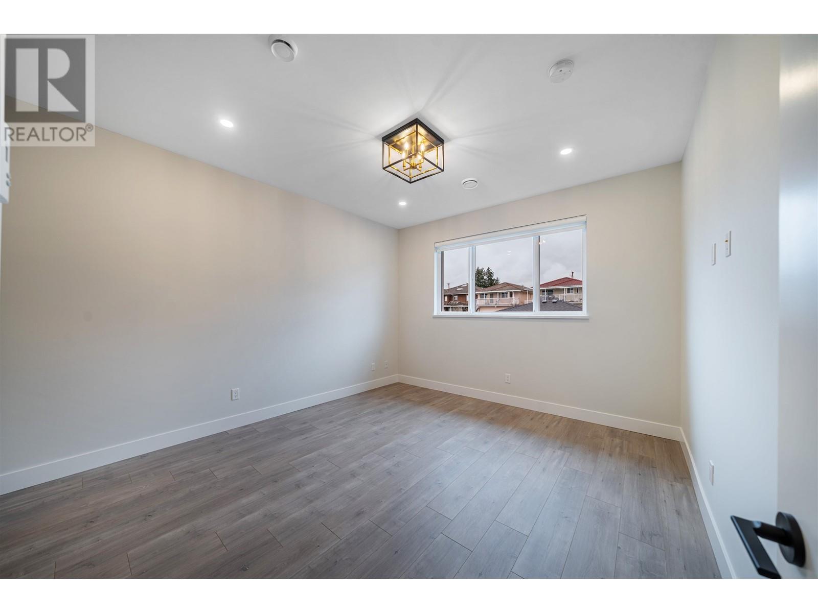 6752 Lakeview Avenue, Burnaby, British Columbia  V5E 2P4 - Photo 21 - R2825024