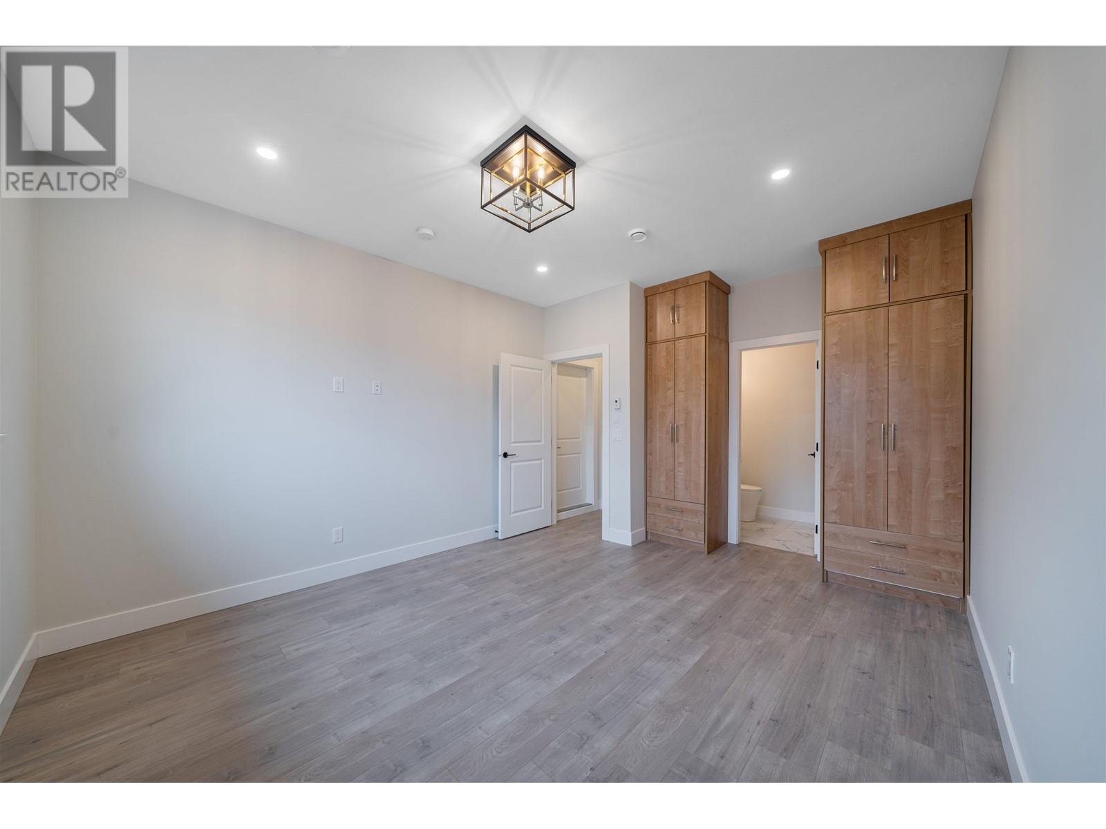 6752 Lakeview Avenue, Burnaby, British Columbia  V5E 2P4 - Photo 22 - R2825024