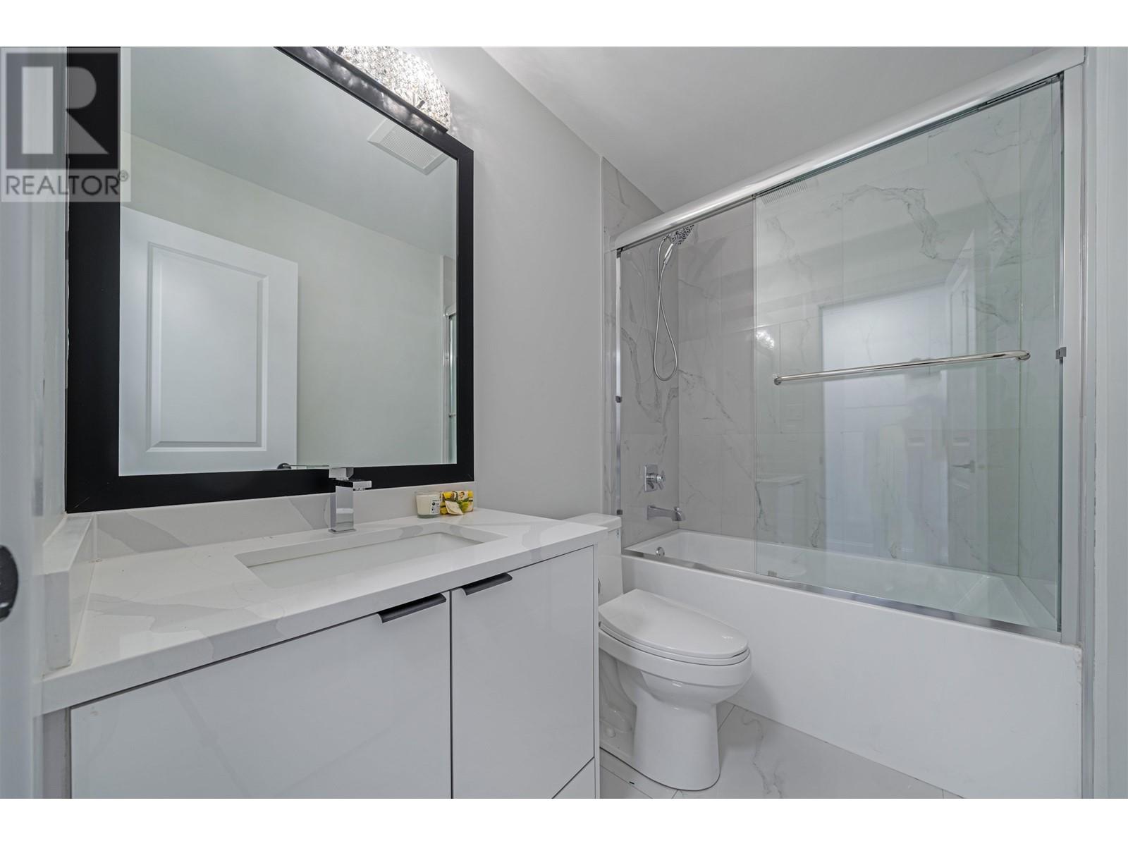 6752 Lakeview Avenue, Burnaby, British Columbia  V5E 2P4 - Photo 24 - R2825024