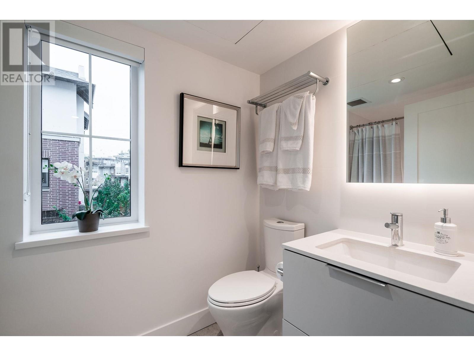 111 2070 Curling Road, North Vancouver, British Columbia  V7P 0C9 - Photo 27 - R2825029