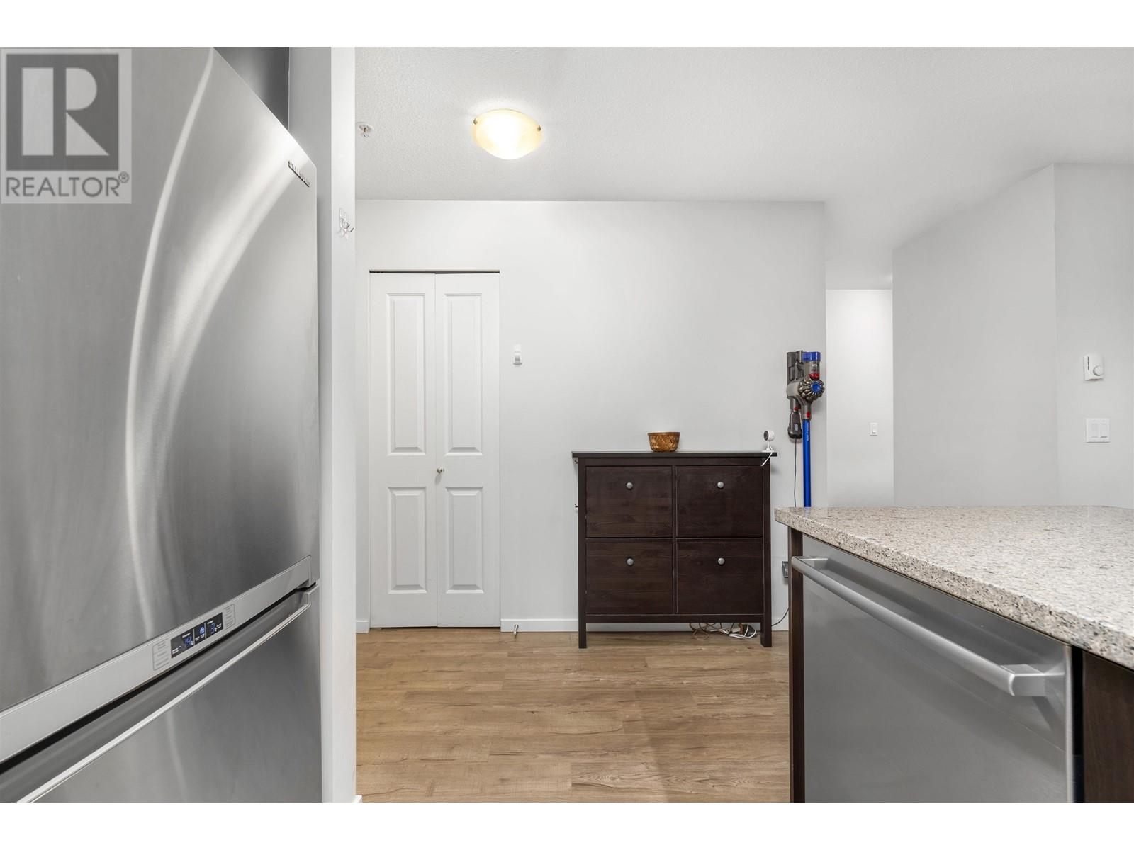 207 3050 Dayanee Springs Boulevard, Coquitlam, British Columbia  V3E 0A2 - Photo 7 - R2825059
