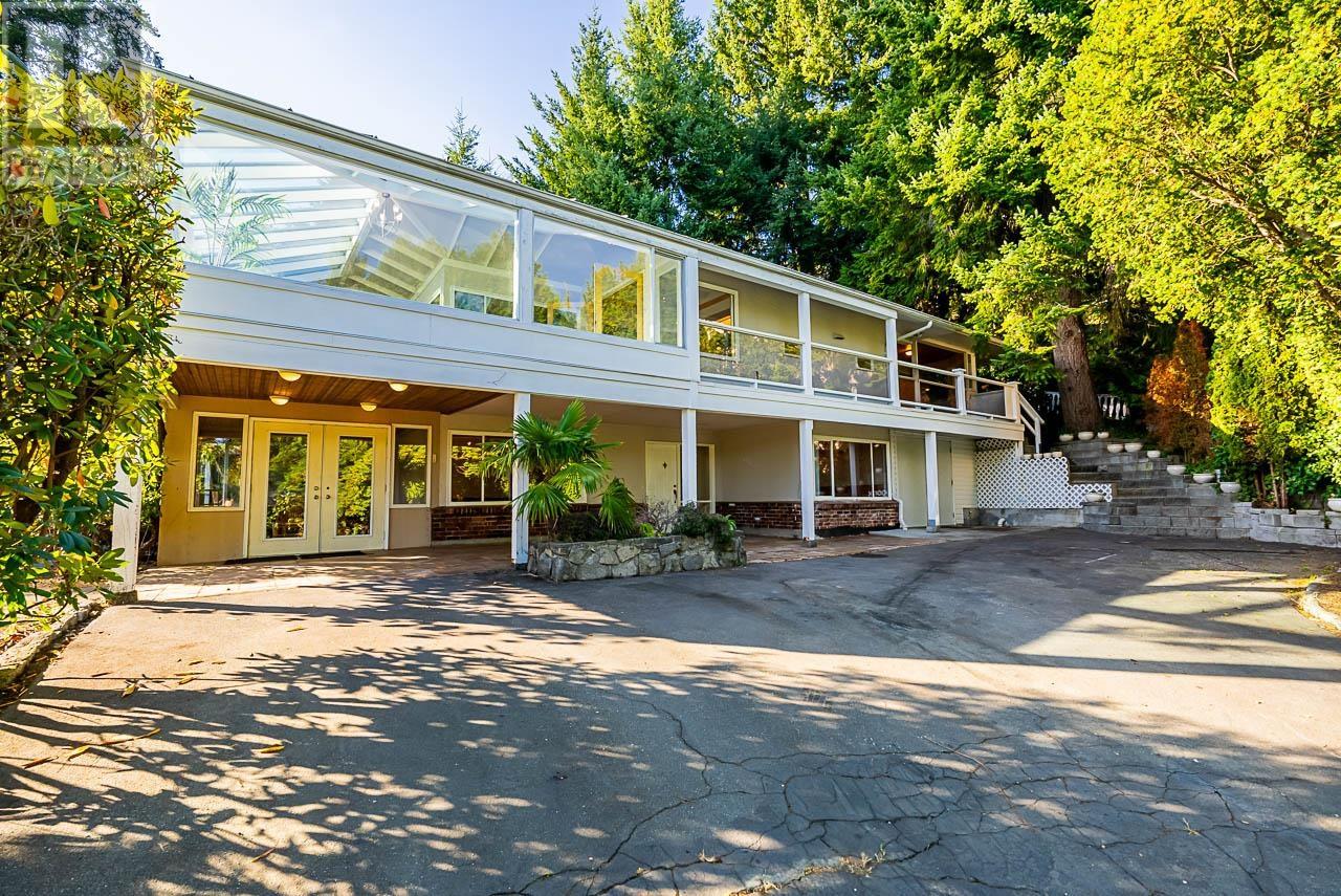 4365 Woodcrest Road, West Vancouver, British Columbia  V7S 2V9 - Photo 2 - R2824971