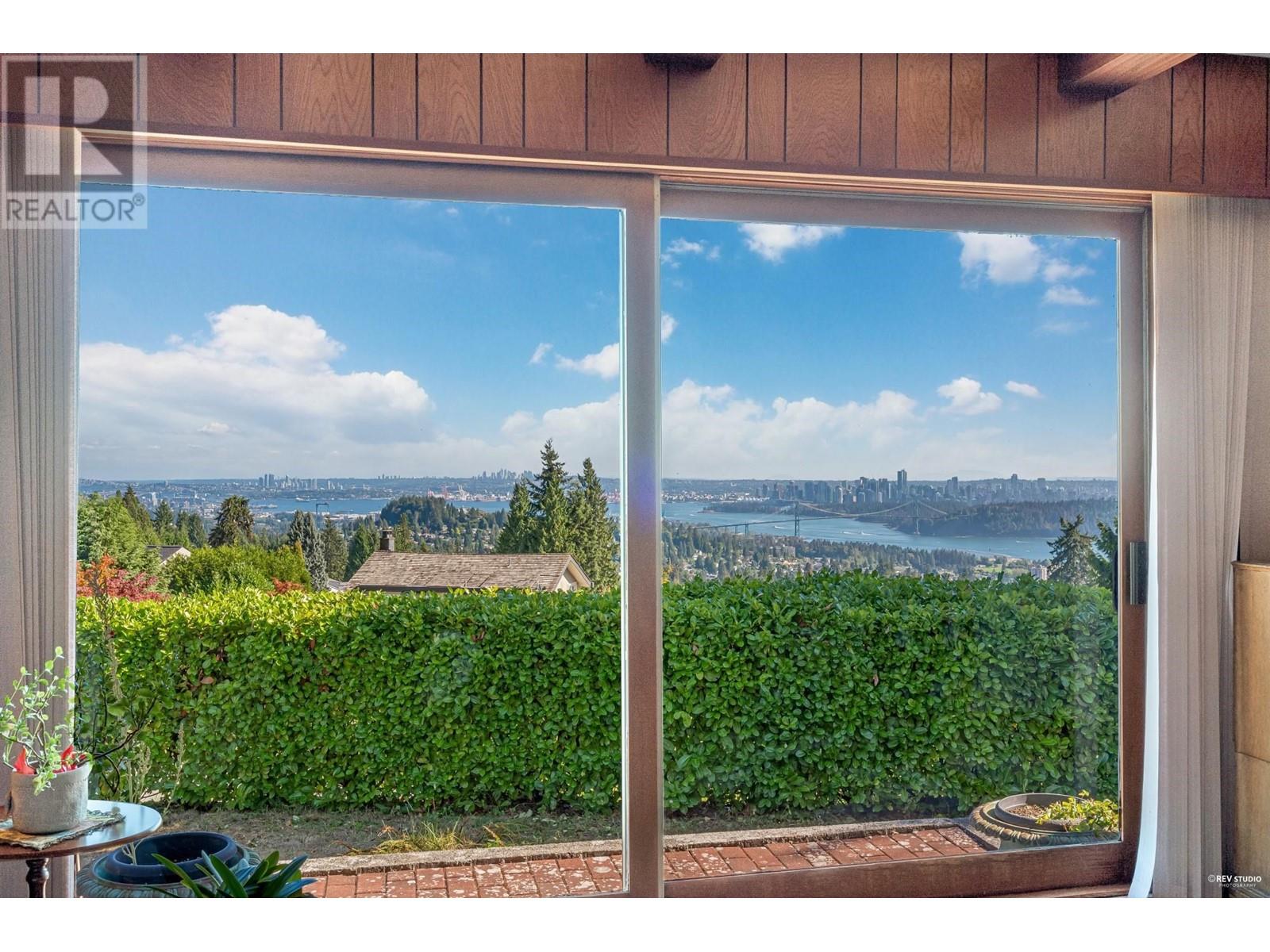 1373 Camwell Drive, West Vancouver, British Columbia  V7S 2M6 - Photo 14 - R2825025