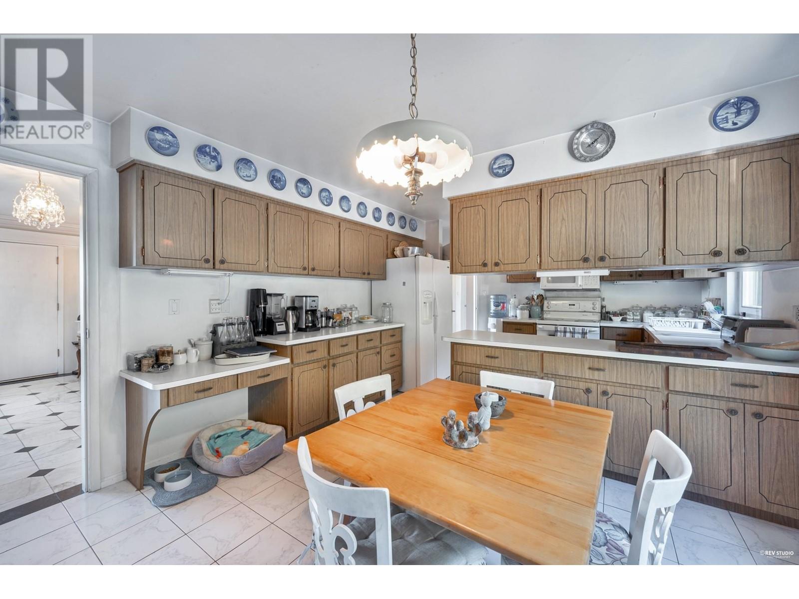 1373 Camwell Drive, West Vancouver, British Columbia  V7S 2M6 - Photo 18 - R2825025