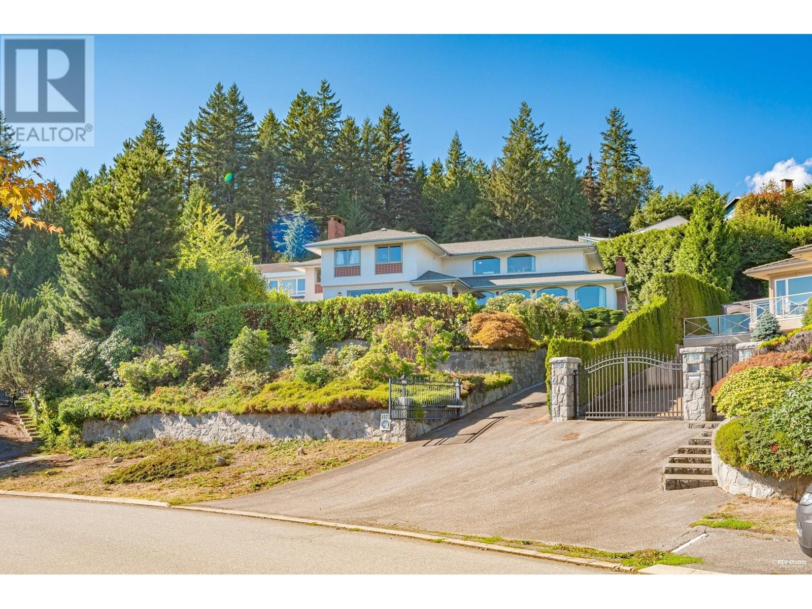 1373 Camwell Drive, West Vancouver, British Columbia  V7S 2M6 - Photo 3 - R2825025