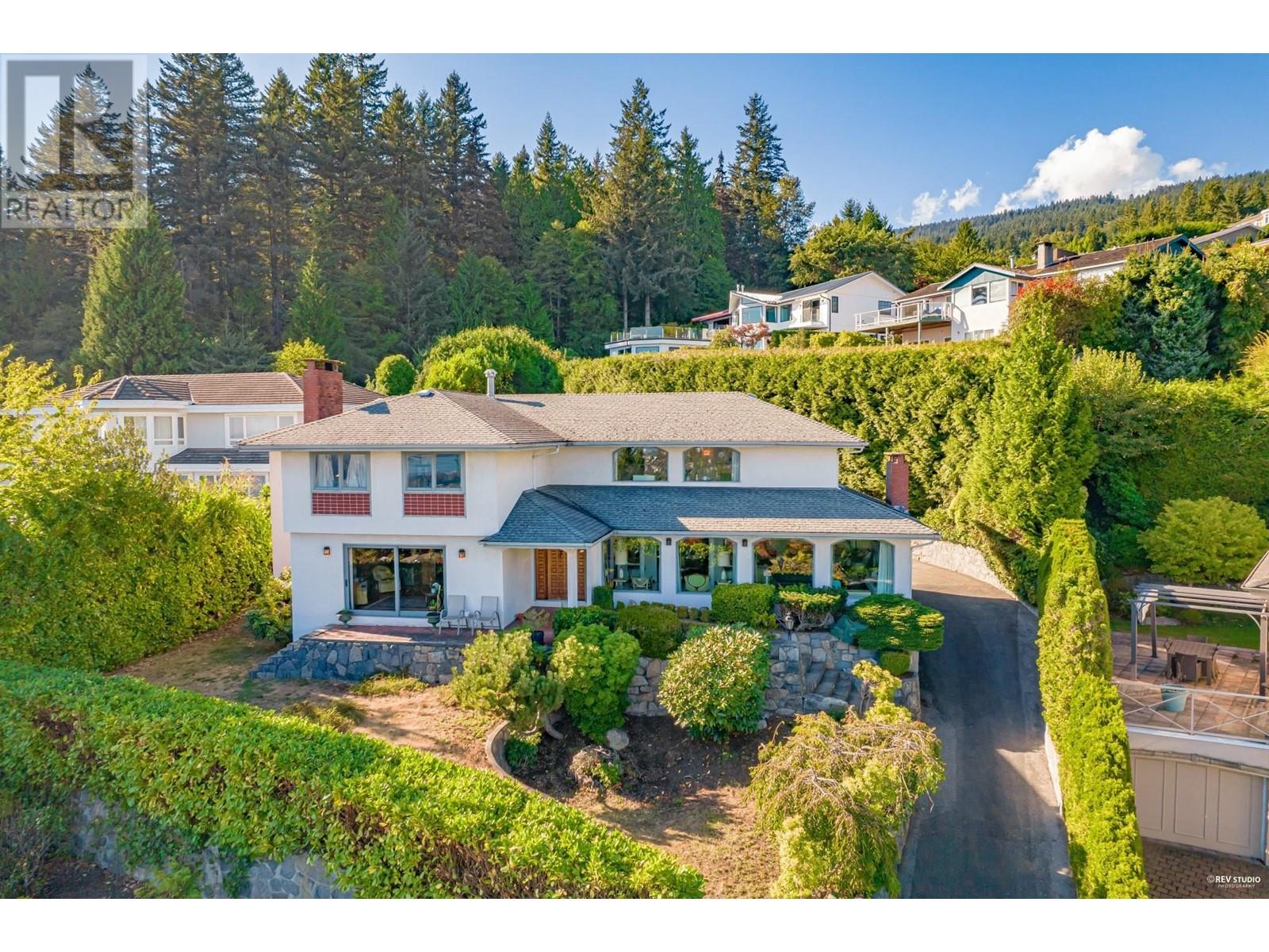 1373 Camwell Drive, West Vancouver, British Columbia  V7S 2M6 - Photo 4 - R2825025