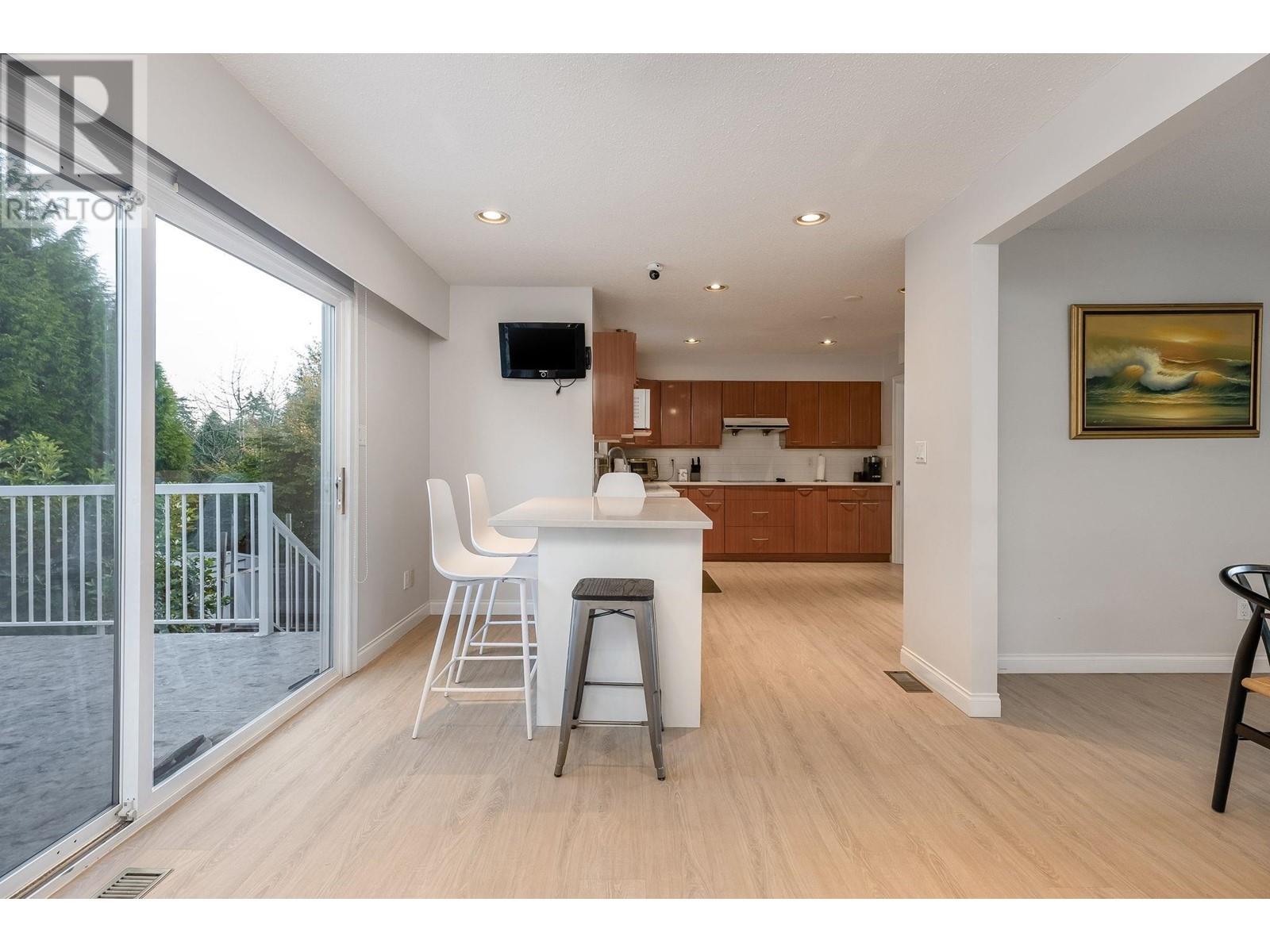 5603 Spruce Street, Burnaby, British Columbia  V5G 1Y7 - Photo 10 - R2825035