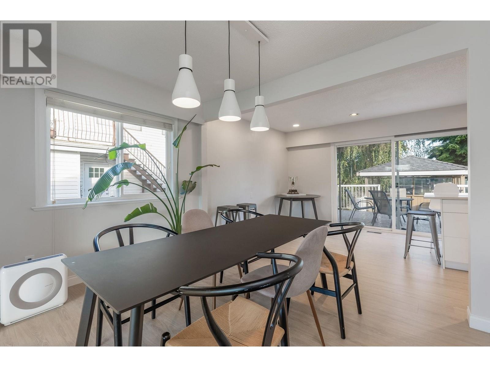 5603 Spruce Street, Burnaby, British Columbia  V5G 1Y7 - Photo 5 - R2825035