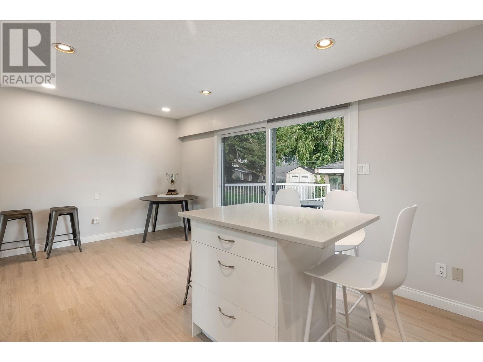 5603 Spruce Street, Burnaby, British Columbia  V5G 1Y7 - Photo 8 - R2825035