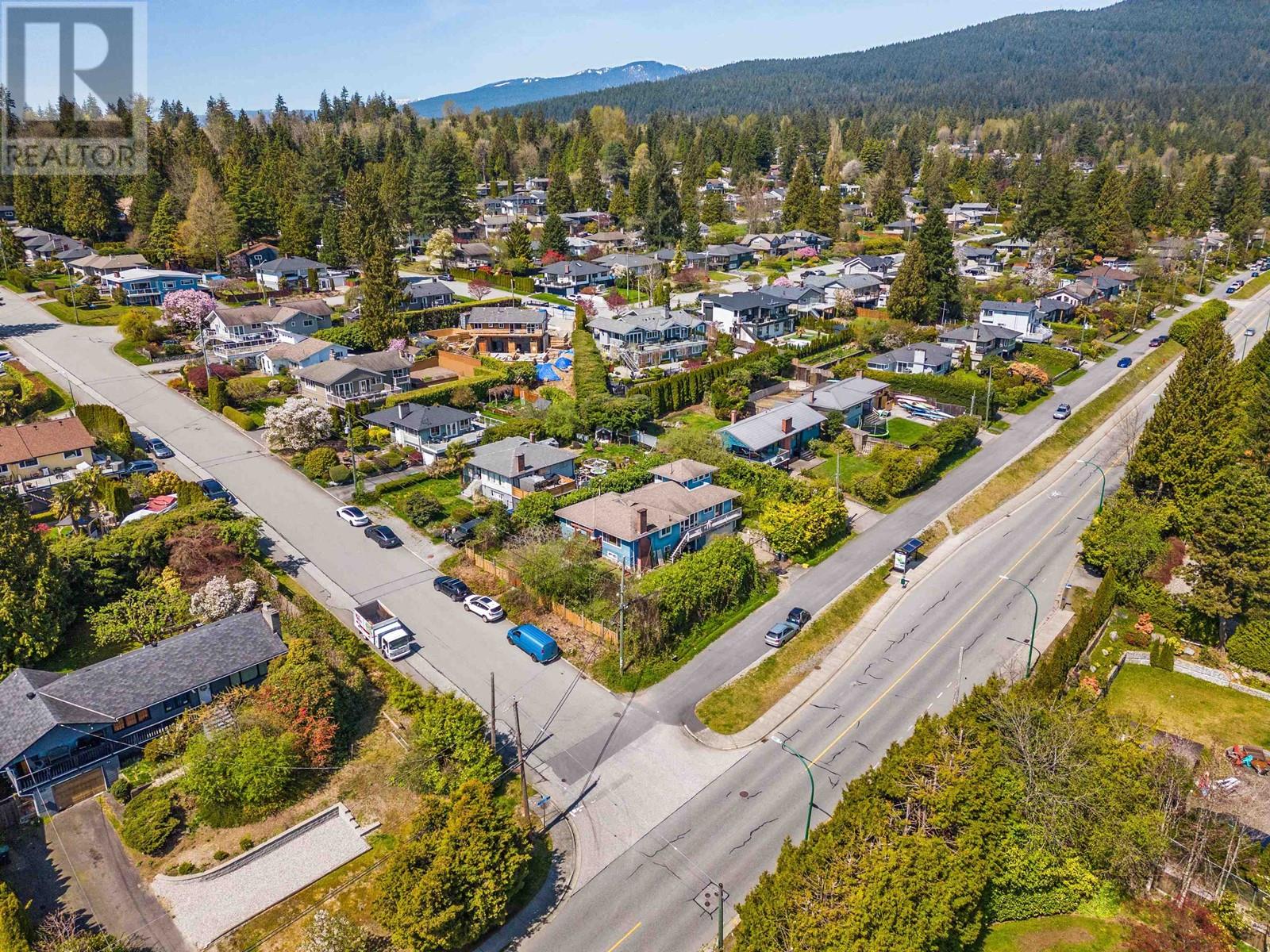 4254 Caddy Road, North Vancouver, British Columbia  V7G 1B7 - Photo 15 - R2825044