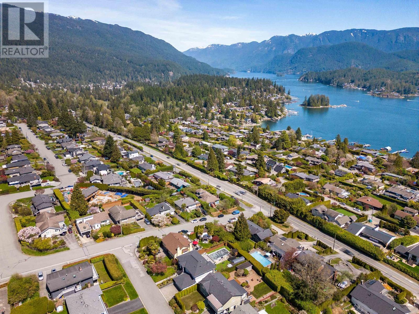4254 Caddy Road, North Vancouver, British Columbia  V7G 1B7 - Photo 16 - R2825044