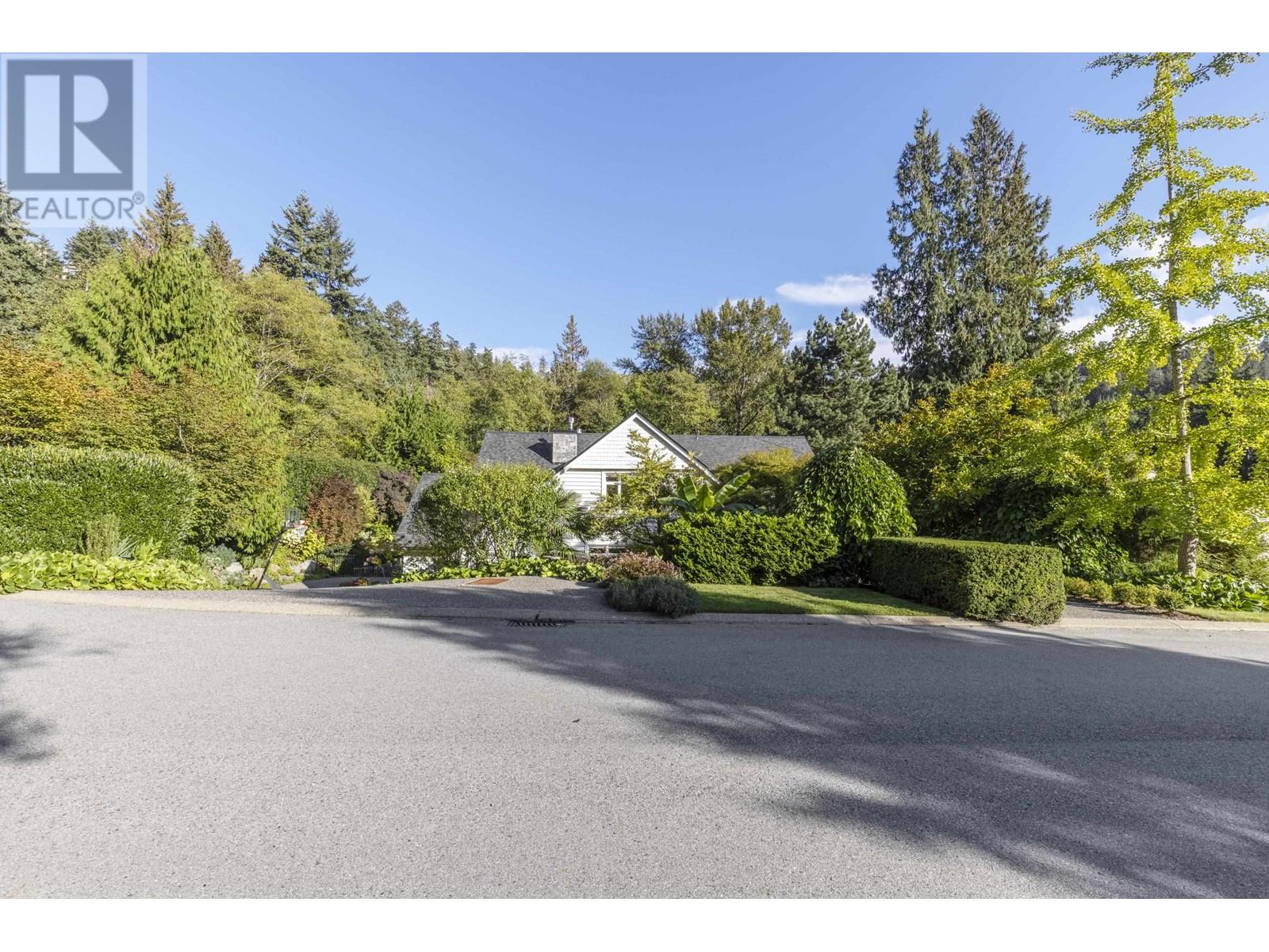 5721 Westport Court, West Vancouver, British Columbia  V7W 2X9 - Photo 17 - R2825048