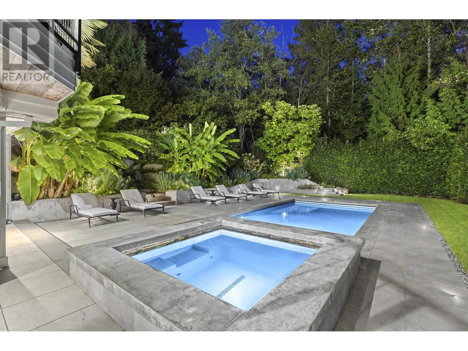 5721 Westport Court, West Vancouver, British Columbia  V7W 2X9 - Photo 37 - R2825048