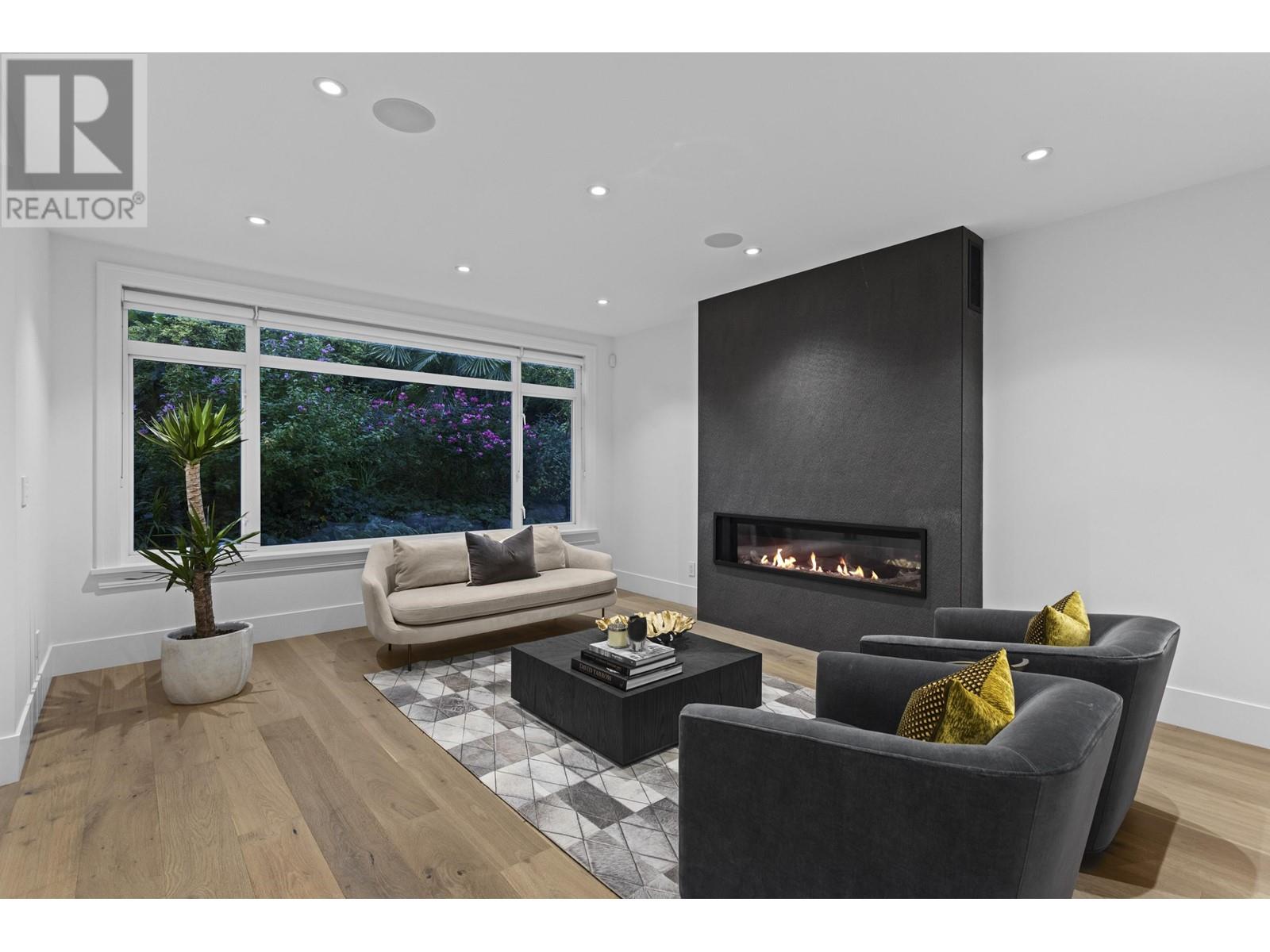 5721 Westport Court, West Vancouver, British Columbia  V7W 2X9 - Photo 5 - R2825048