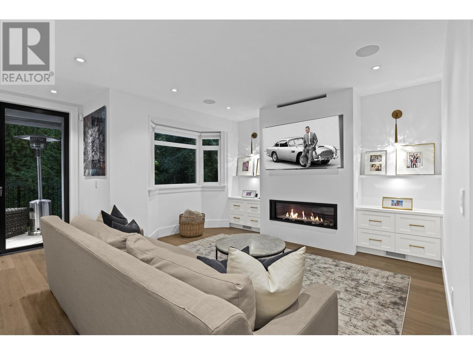 5721 Westport Court, West Vancouver, British Columbia  V7W 2X9 - Photo 9 - R2825048