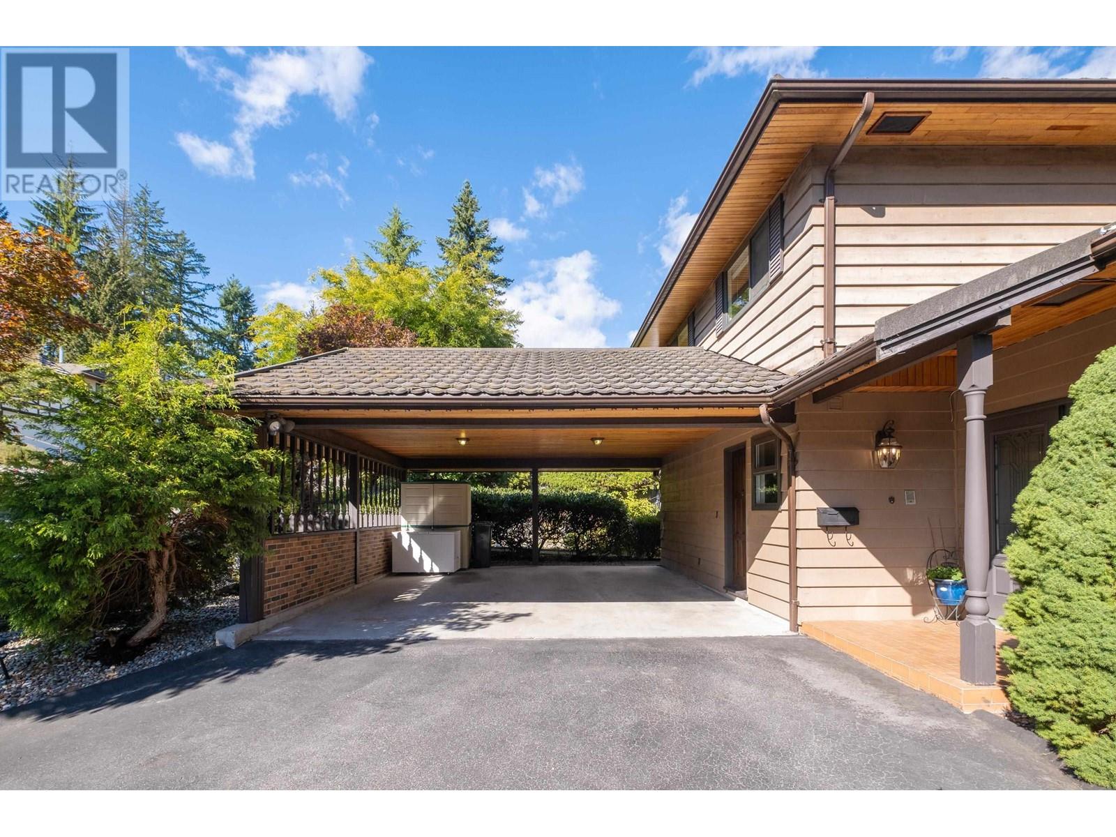4164 Madeley Road, North Vancouver, British Columbia  V7N 4C9 - Photo 2 - R2825049