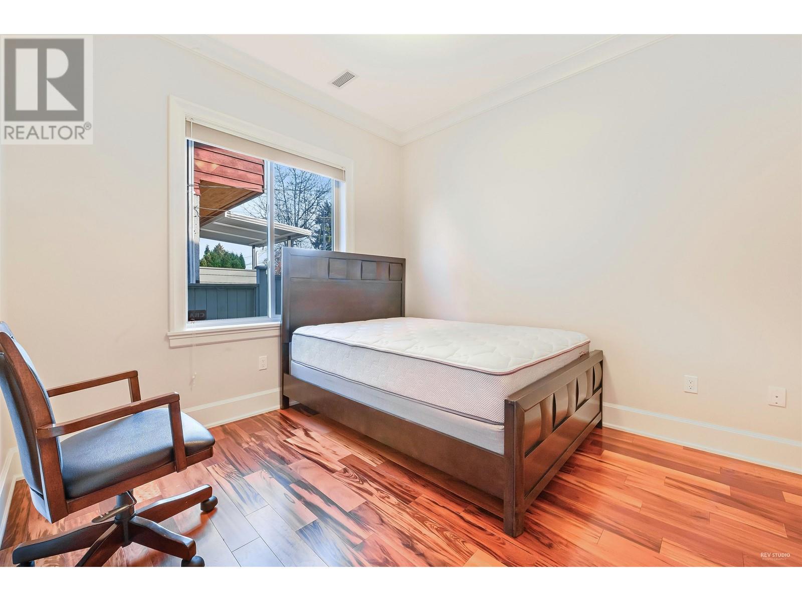 4822 Bond Street, Burnaby, British Columbia  V5H 1H1 - Photo 10 - R2825057