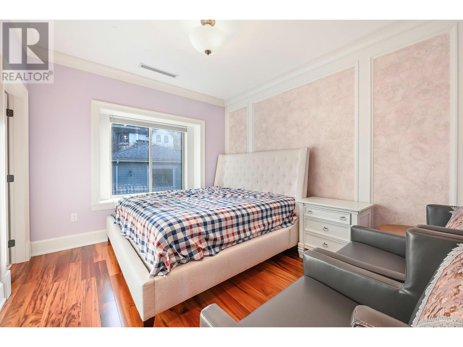 4822 Bond Street, Burnaby, British Columbia  V5H 1H1 - Photo 12 - R2825057