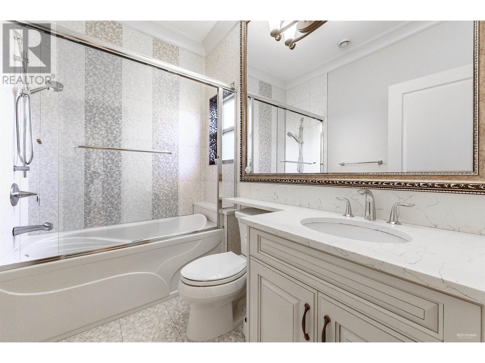 4822 Bond Street, Burnaby, British Columbia  V5H 1H1 - Photo 23 - R2825057