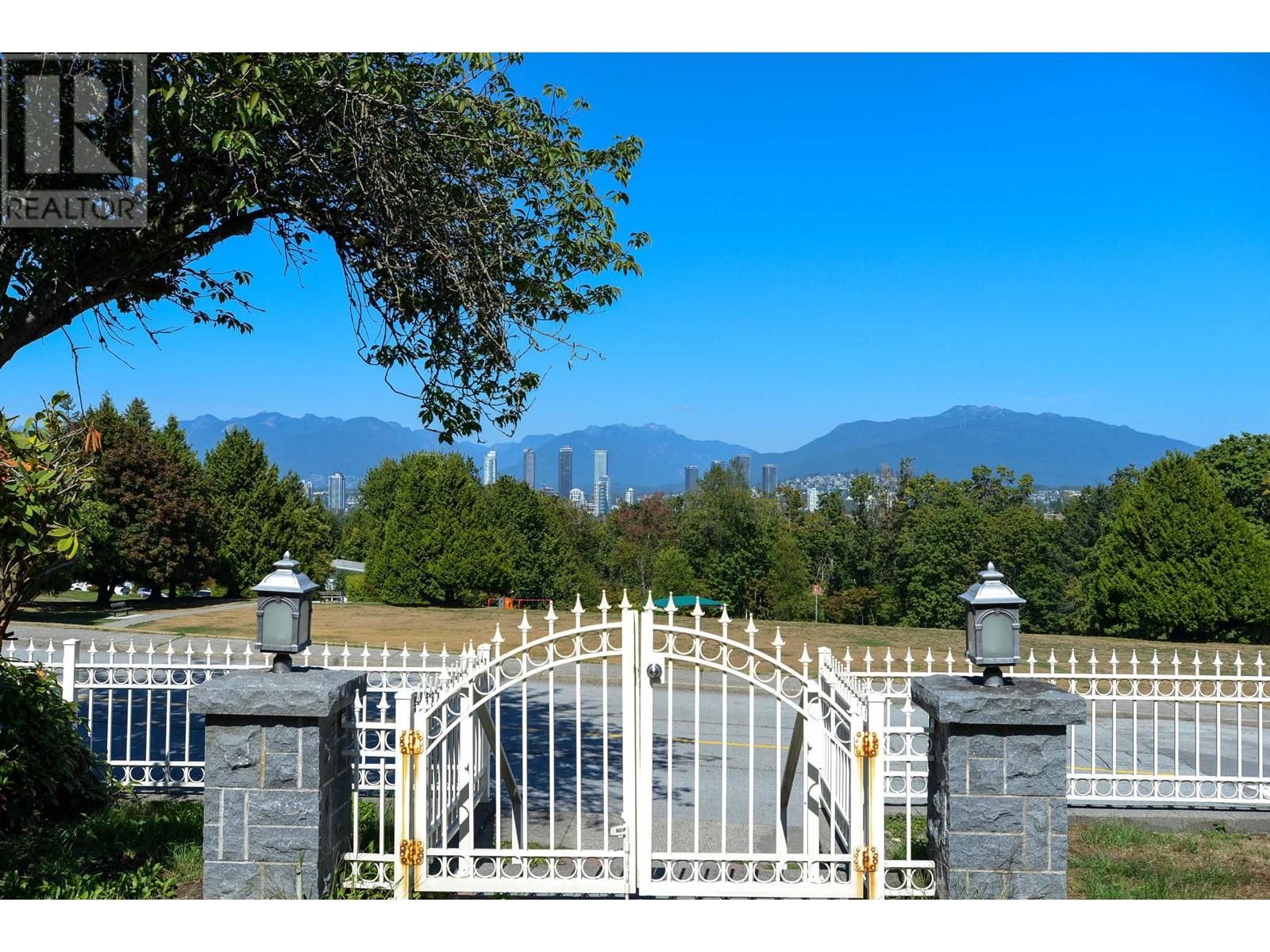 4822 Bond Street, Burnaby, British Columbia  V5H 1H1 - Photo 34 - R2825057