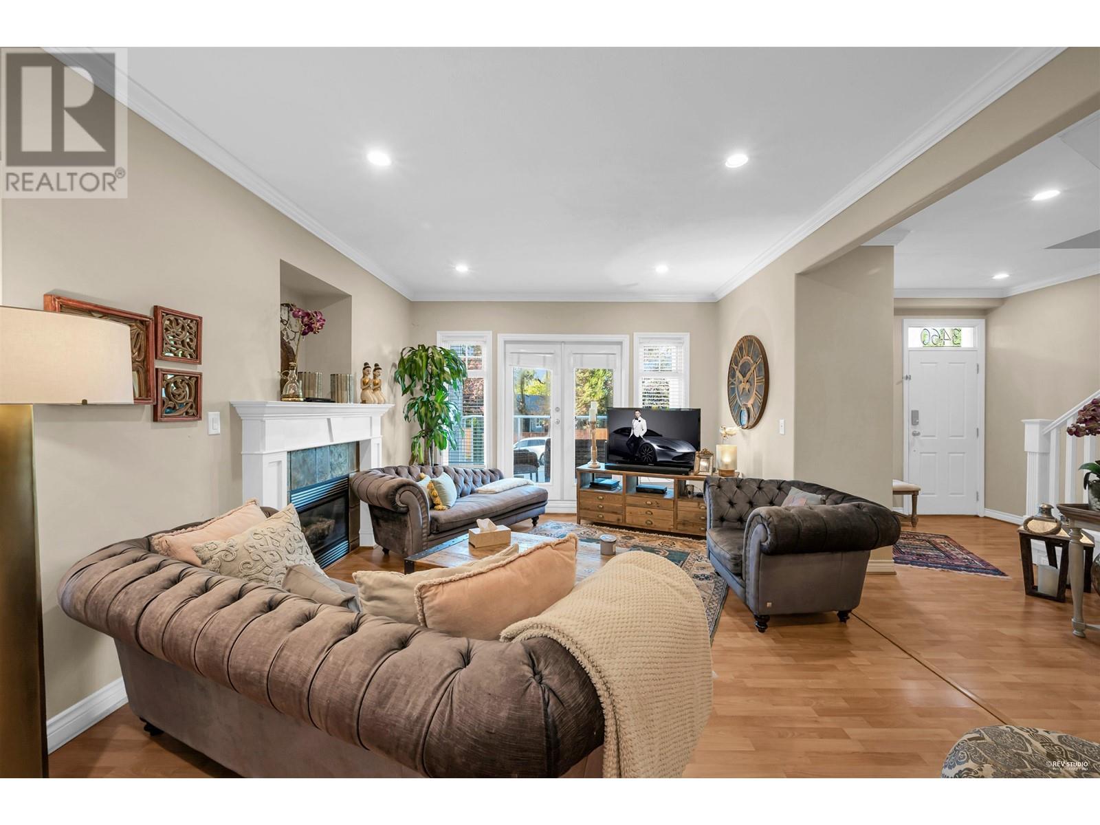 3460 Carnarvon Avenue, North Vancouver, British Columbia  V7N 3K9 - Photo 4 - R2825065