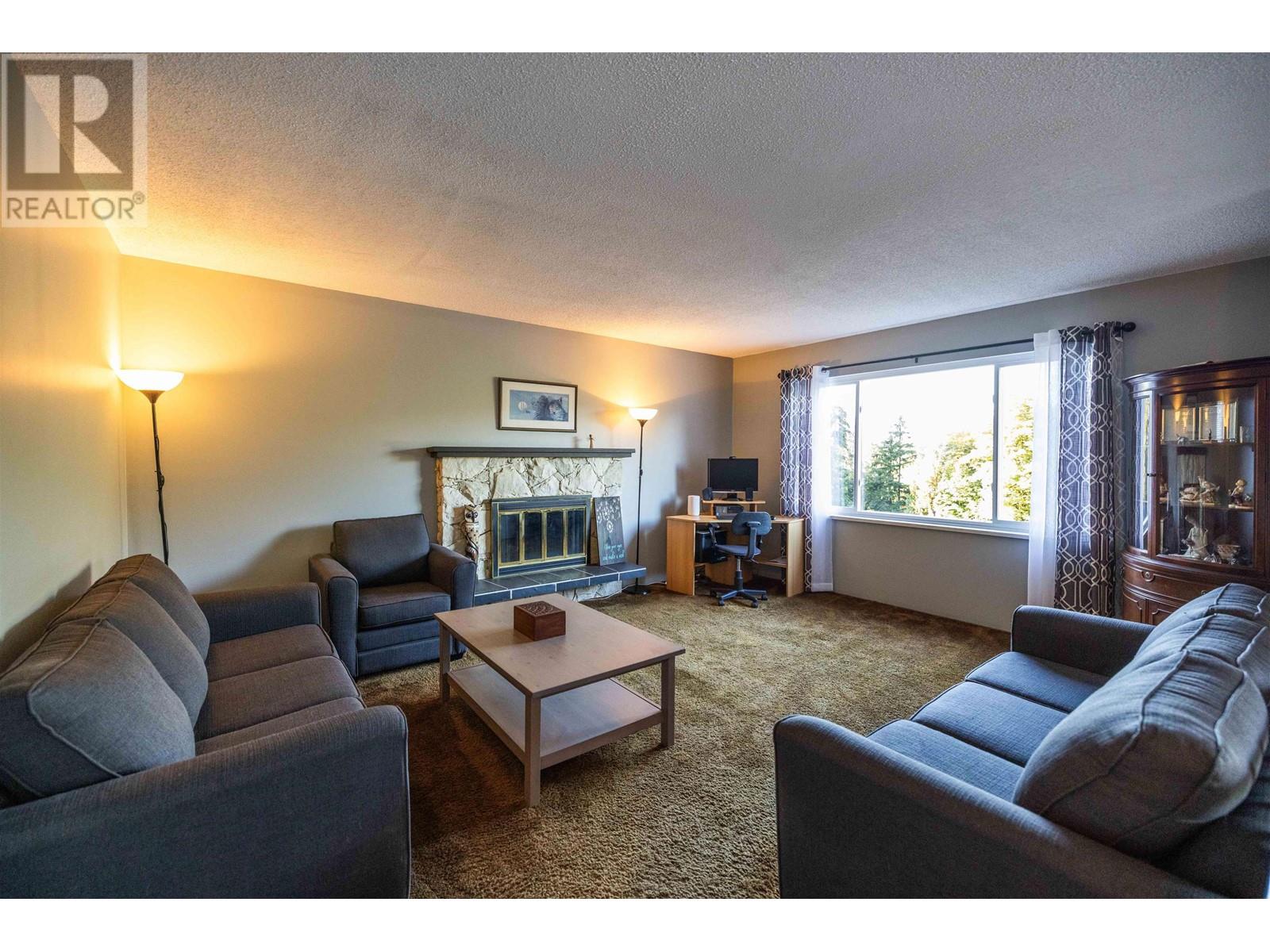 2620 Hawser Avenue, Coquitlam, British Columbia  V3C 4E1 - Photo 4 - R2824545