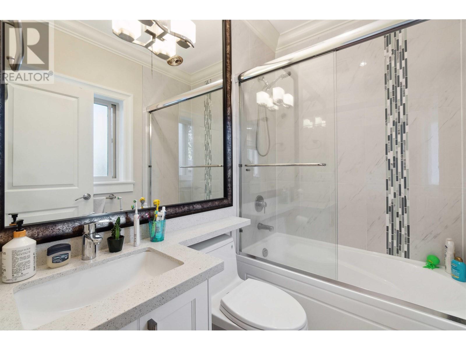 10400 Cornerbrook Crescent, Richmond, British Columbia  V7E 4H4 - Photo 33 - R2824799