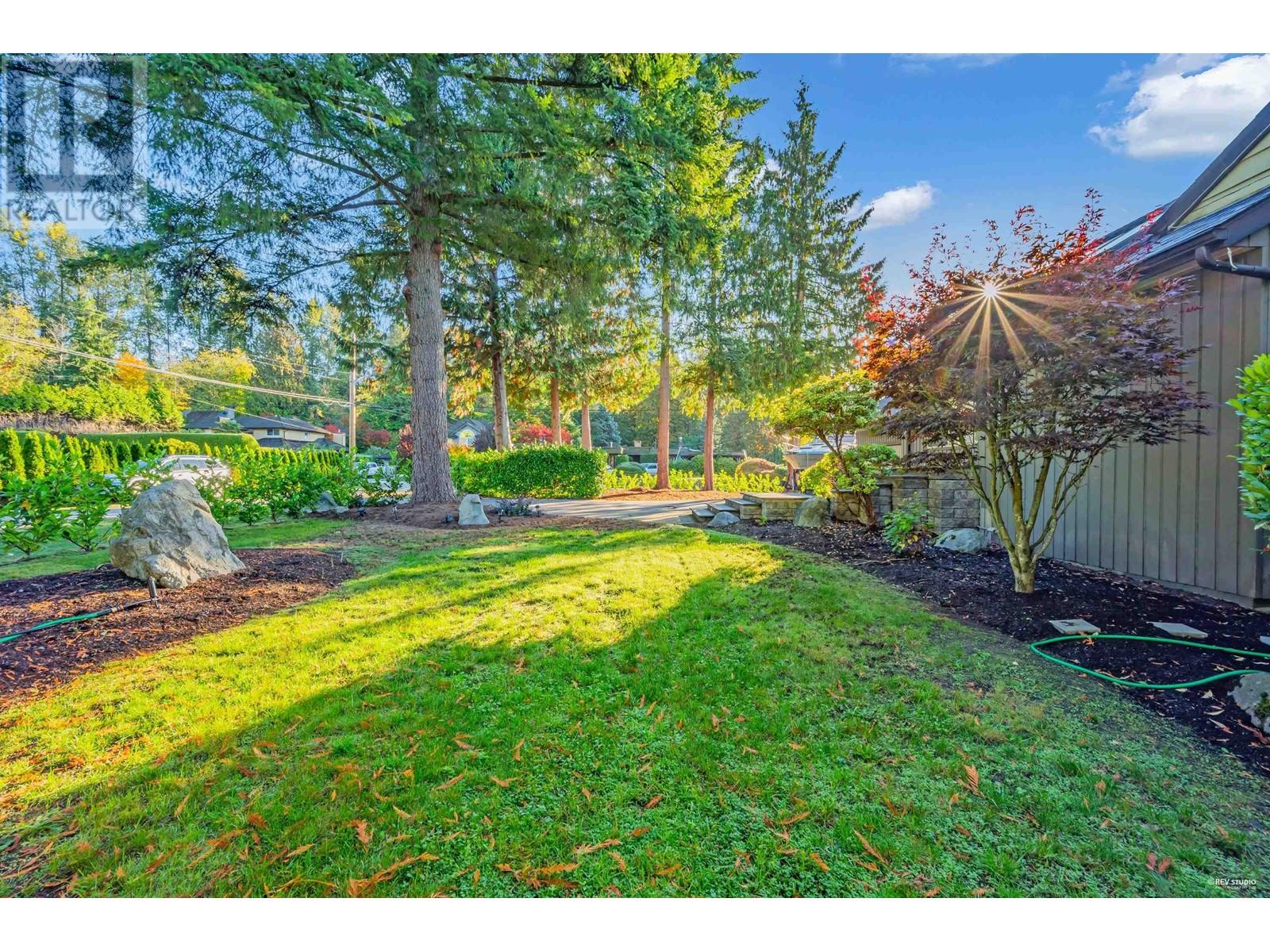 310 Macbeth Crescent, West Vancouver, British Columbia  V7T 1V7 - Photo 37 - R2824819