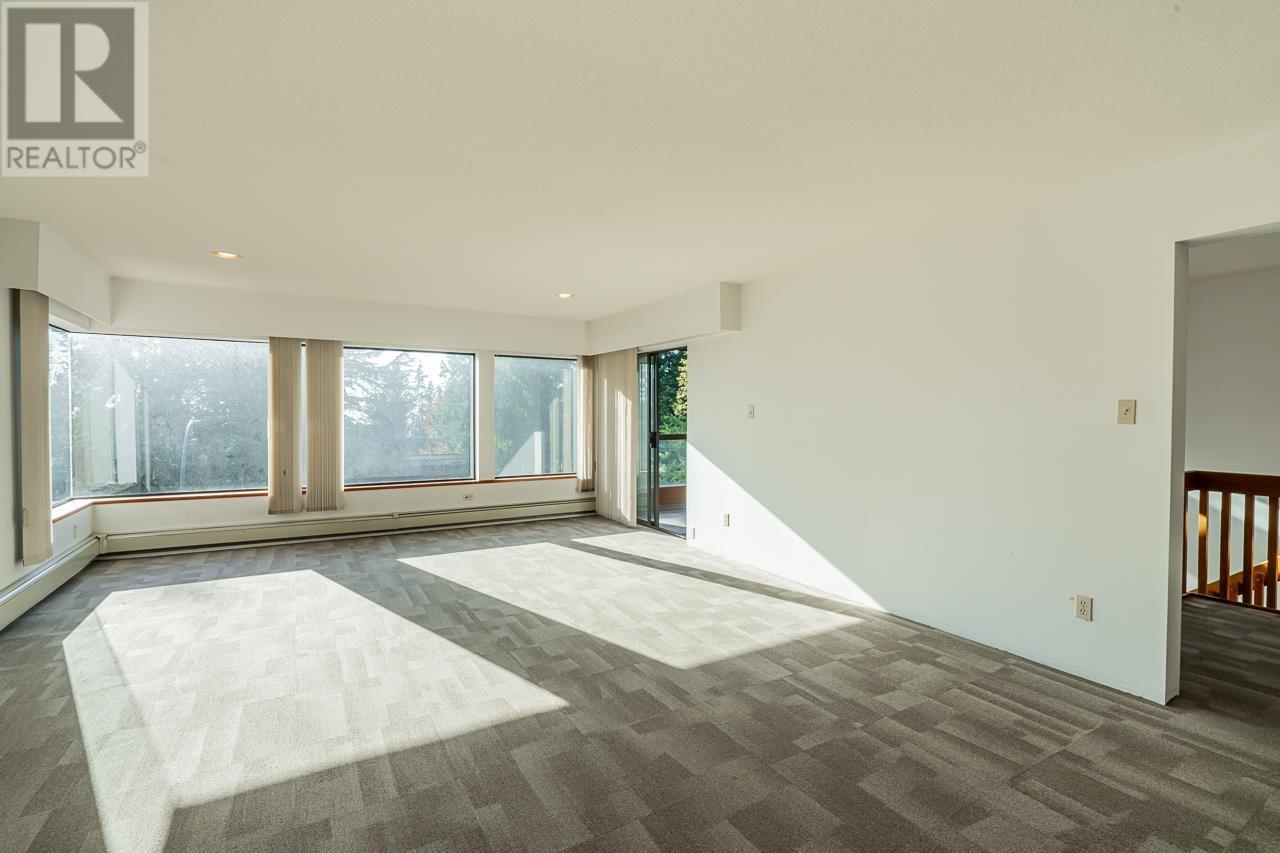 272 Montroyal Boulevard, North Vancouver, British Columbia  V7N 4E5 - Photo 6 - R2824820