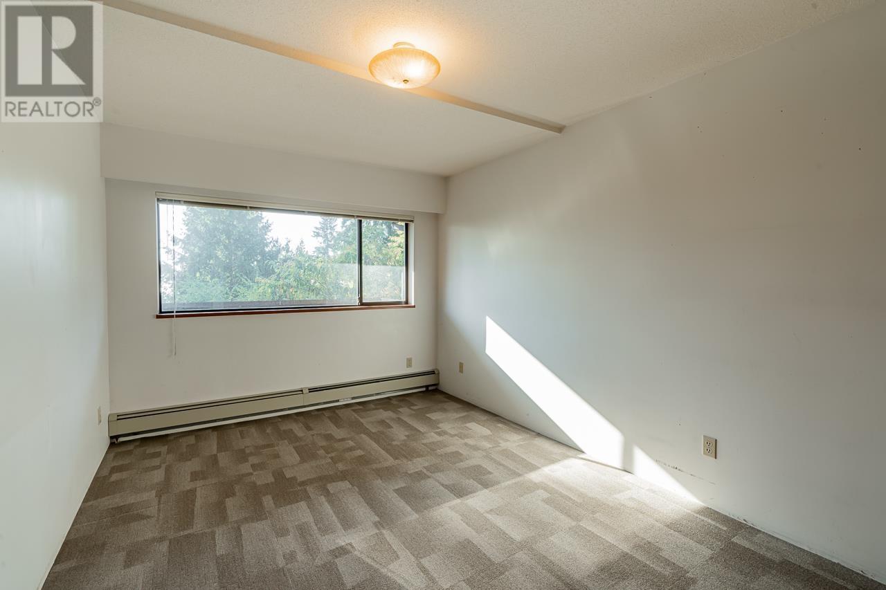 272 Montroyal Boulevard, North Vancouver, British Columbia  V7N 4E5 - Photo 17 - R2824820