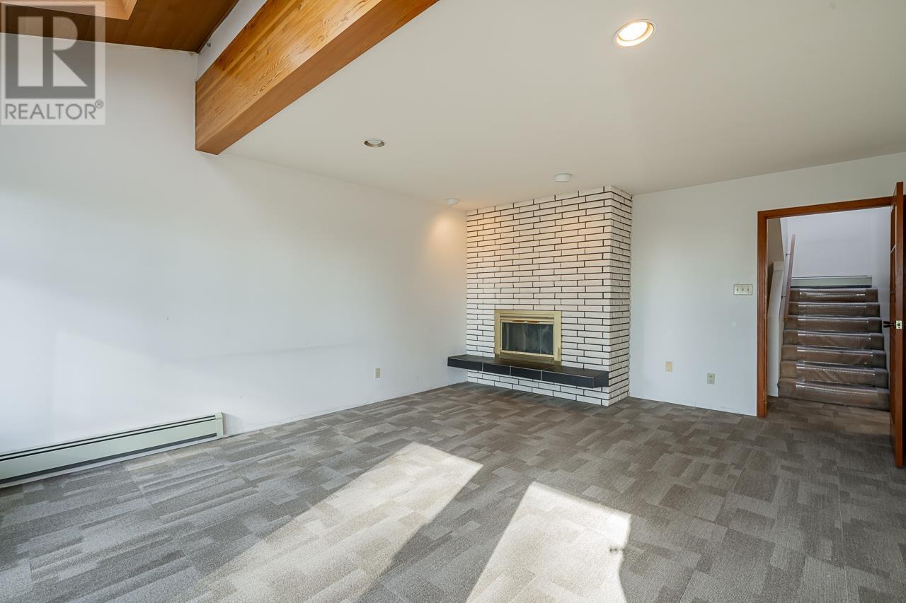 272 Montroyal Boulevard, North Vancouver, British Columbia  V7N 4E5 - Photo 14 - R2824820