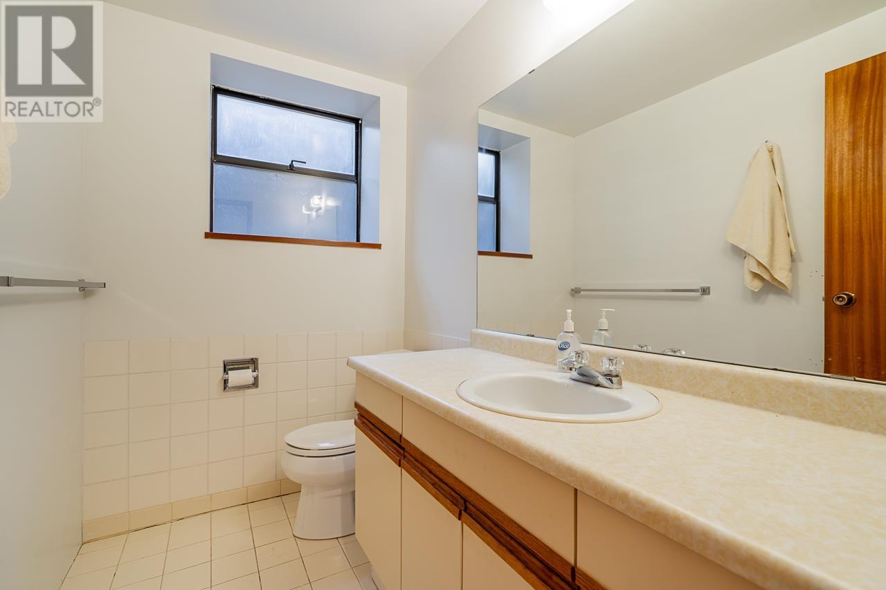 272 Montroyal Boulevard, North Vancouver, British Columbia  V7N 4E5 - Photo 27 - R2824820