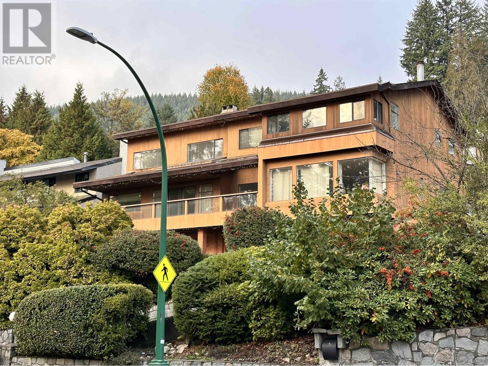 272 Montroyal Boulevard, North Vancouver, British Columbia  V7N 4E5 - Photo 38 - R2824820