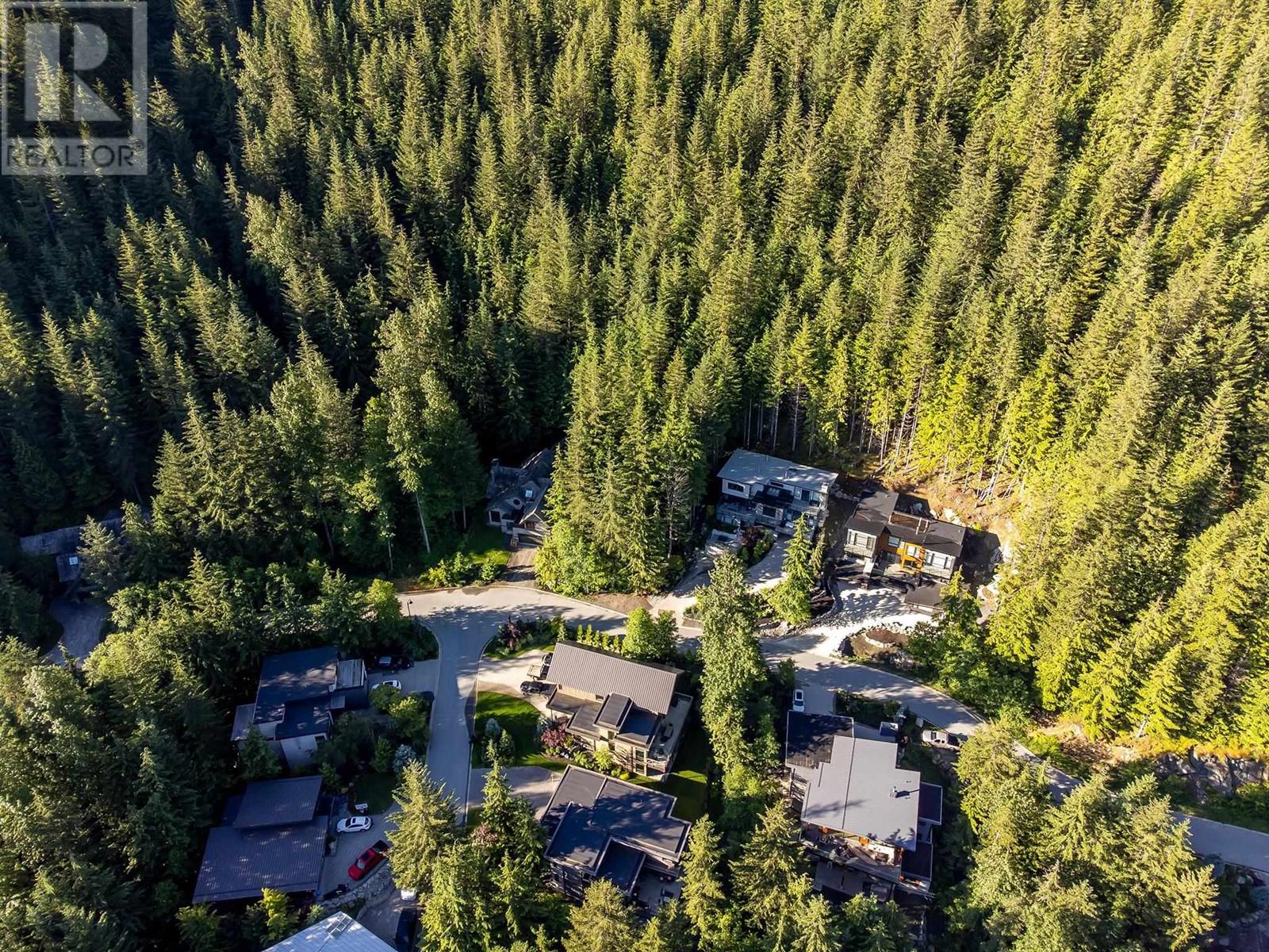 1550 Tynebridge Lane, Whistler, British Columbia  V8E 0A3 - Photo 2 - R2822965