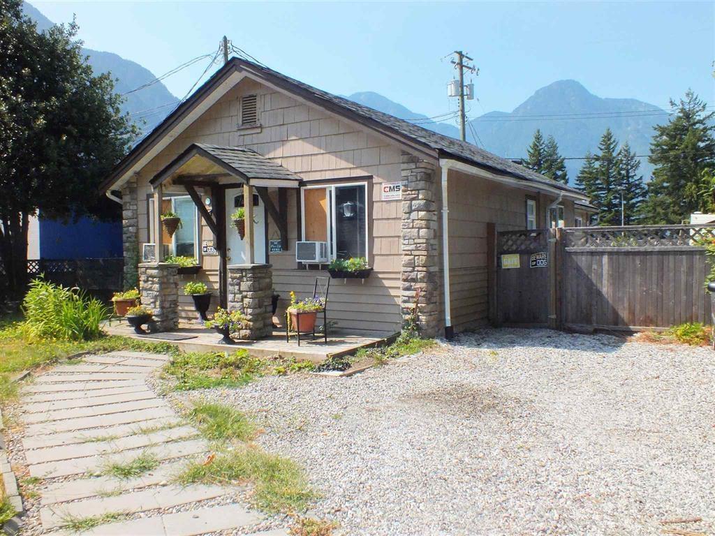 720 FRASER AVENUE, hope, British Columbia