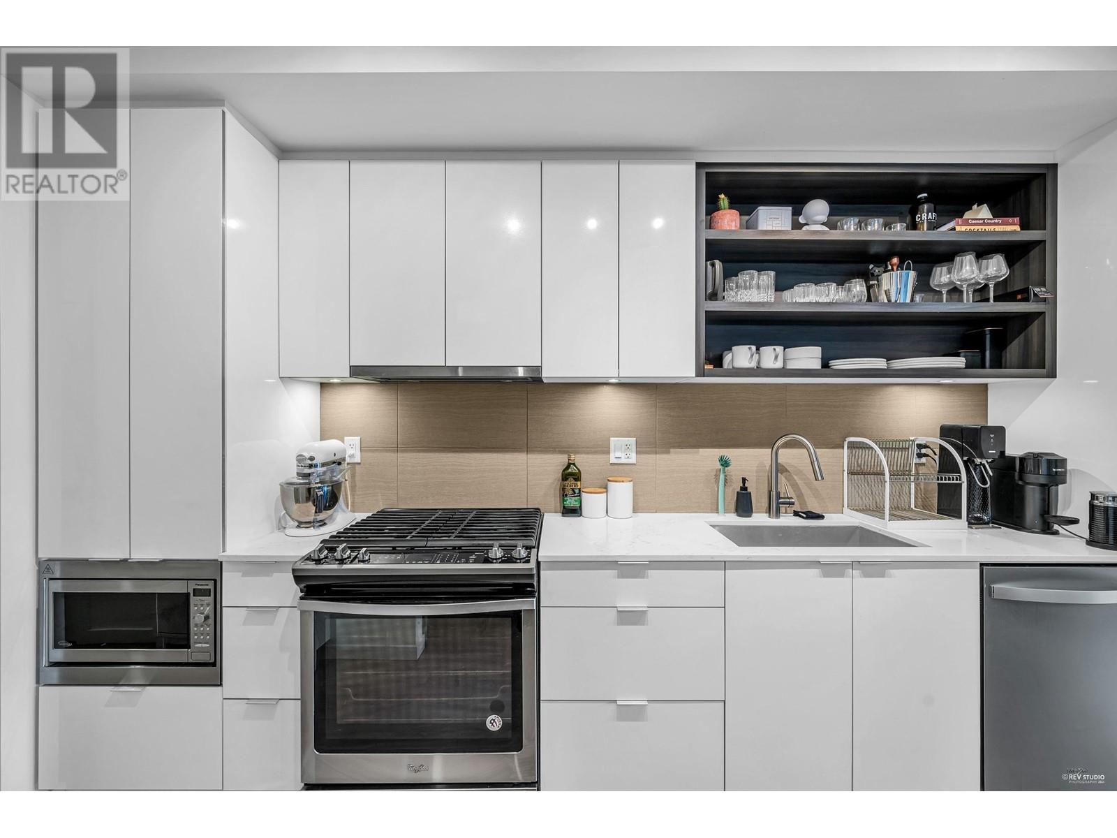 412 725 Marine Drive, North Vancouver, British Columbia  V7M 0G2 - Photo 8 - R2825114