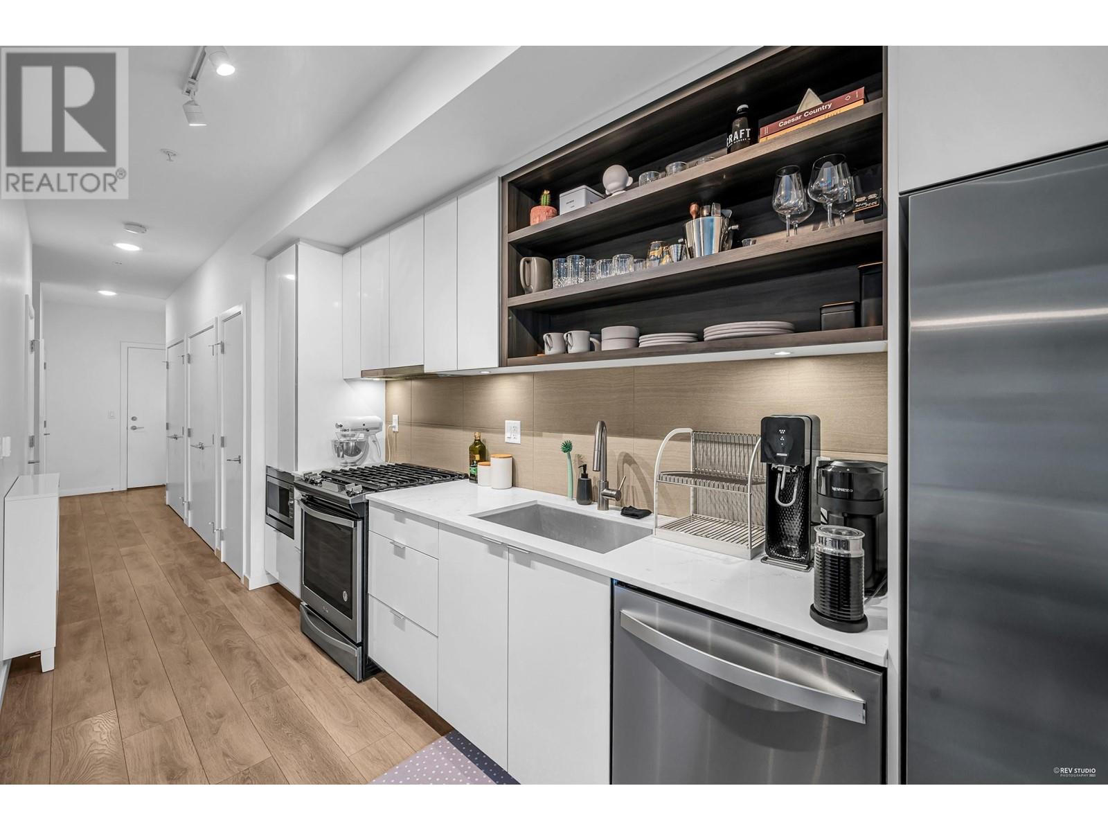 412 725 Marine Drive, North Vancouver, British Columbia  V7M 0G2 - Photo 9 - R2825114