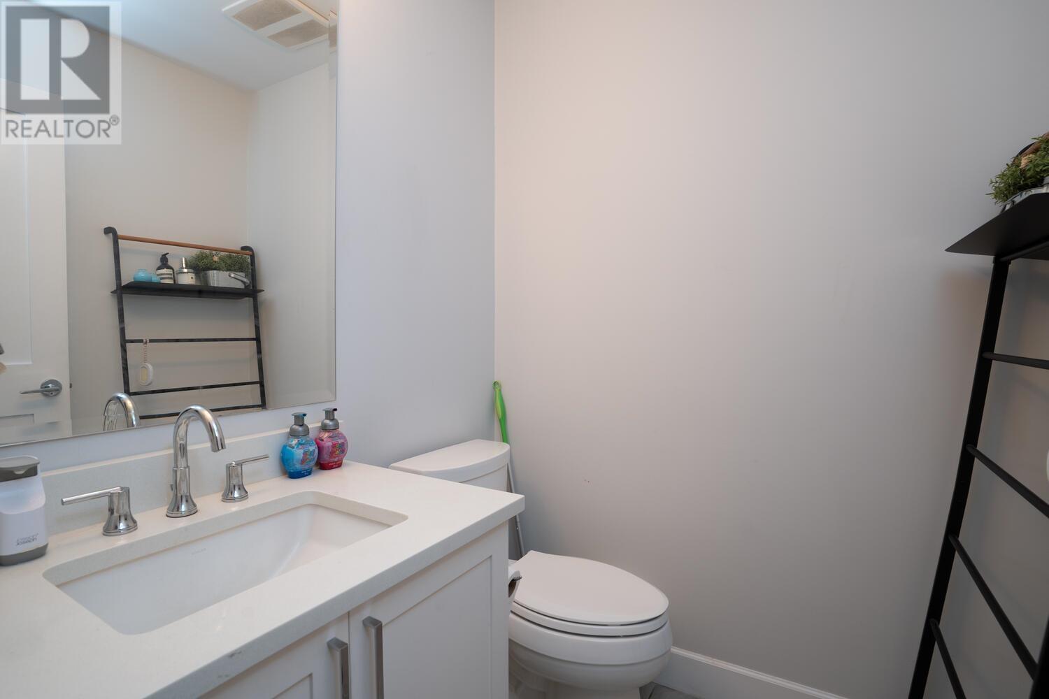 4897 47a Avenue, Ladner, British Columbia  V4K 1T3 - Photo 10 - R2825124