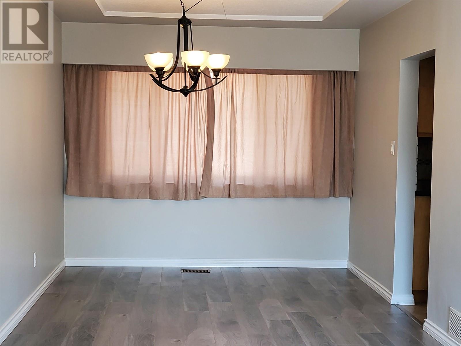 5621 Keith Street, Burnaby, British Columbia  V5J 3C4 - Photo 11 - R2818605