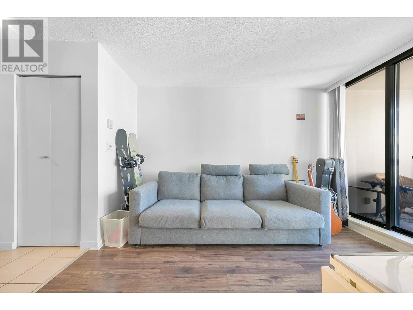 1903 938 SMITHE STREET, vancouver, British Columbia