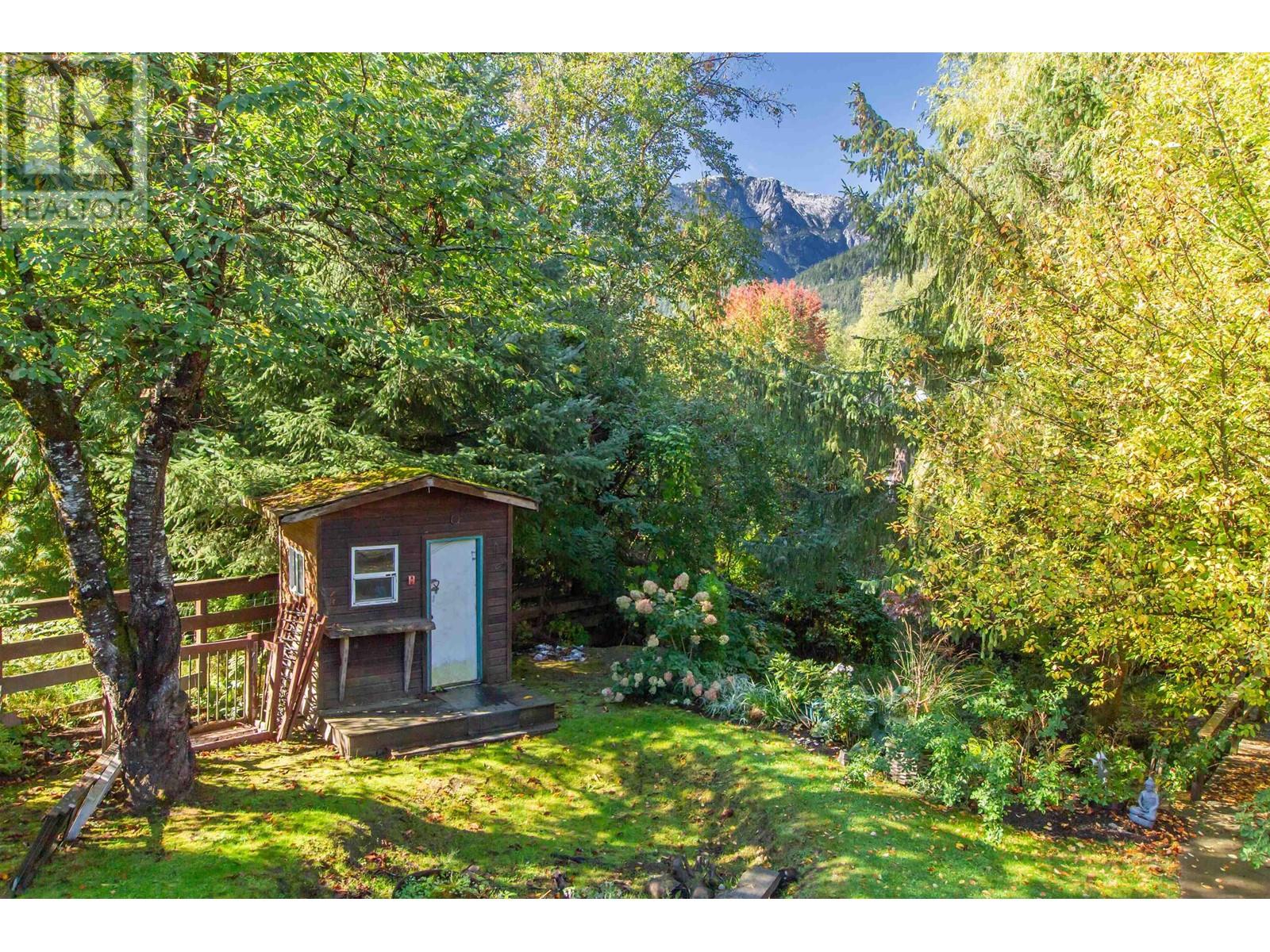 41315 Kingswood Drive, Squamish, British Columbia  V0N 1H0 - Photo 6 - R2825082