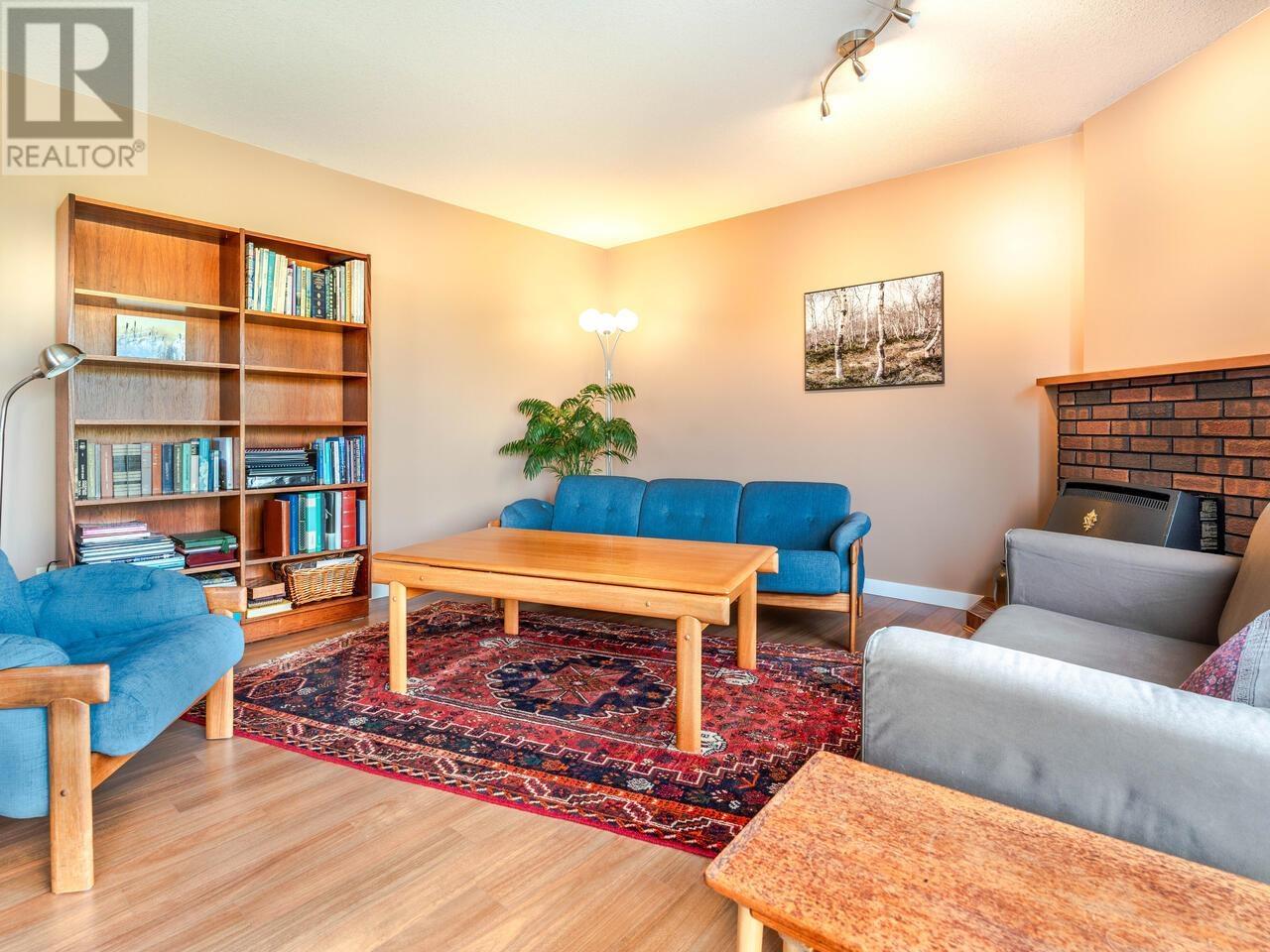 5785 Burns Place, Burnaby, British Columbia  V5H 1W8 - Photo 11 - R2825120