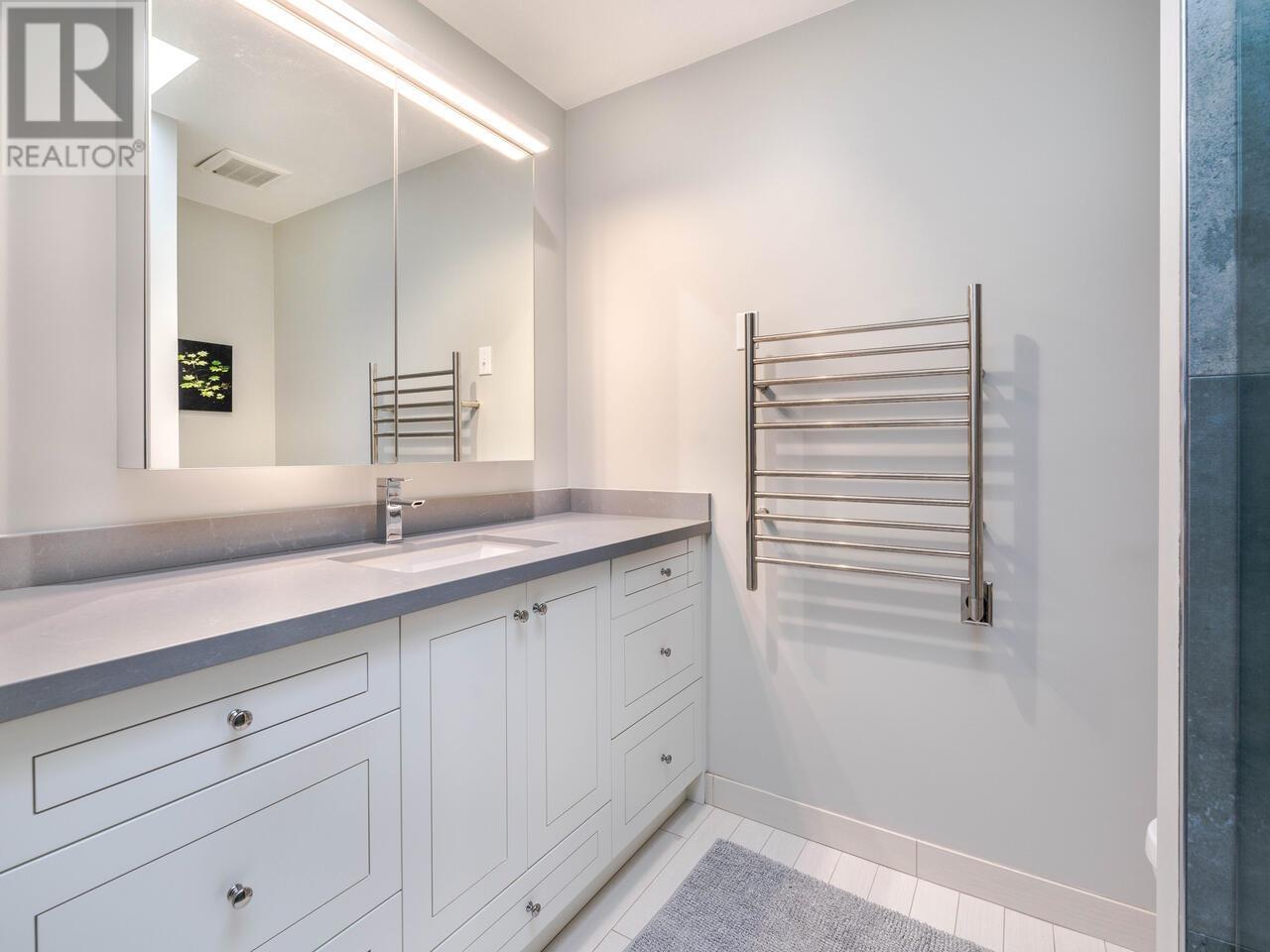 5785 Burns Place, Burnaby, British Columbia  V5H 1W8 - Photo 22 - R2825120