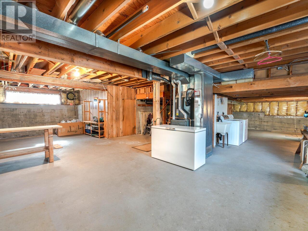 5785 Burns Place, Burnaby, British Columbia  V5H 1W8 - Photo 23 - R2825120